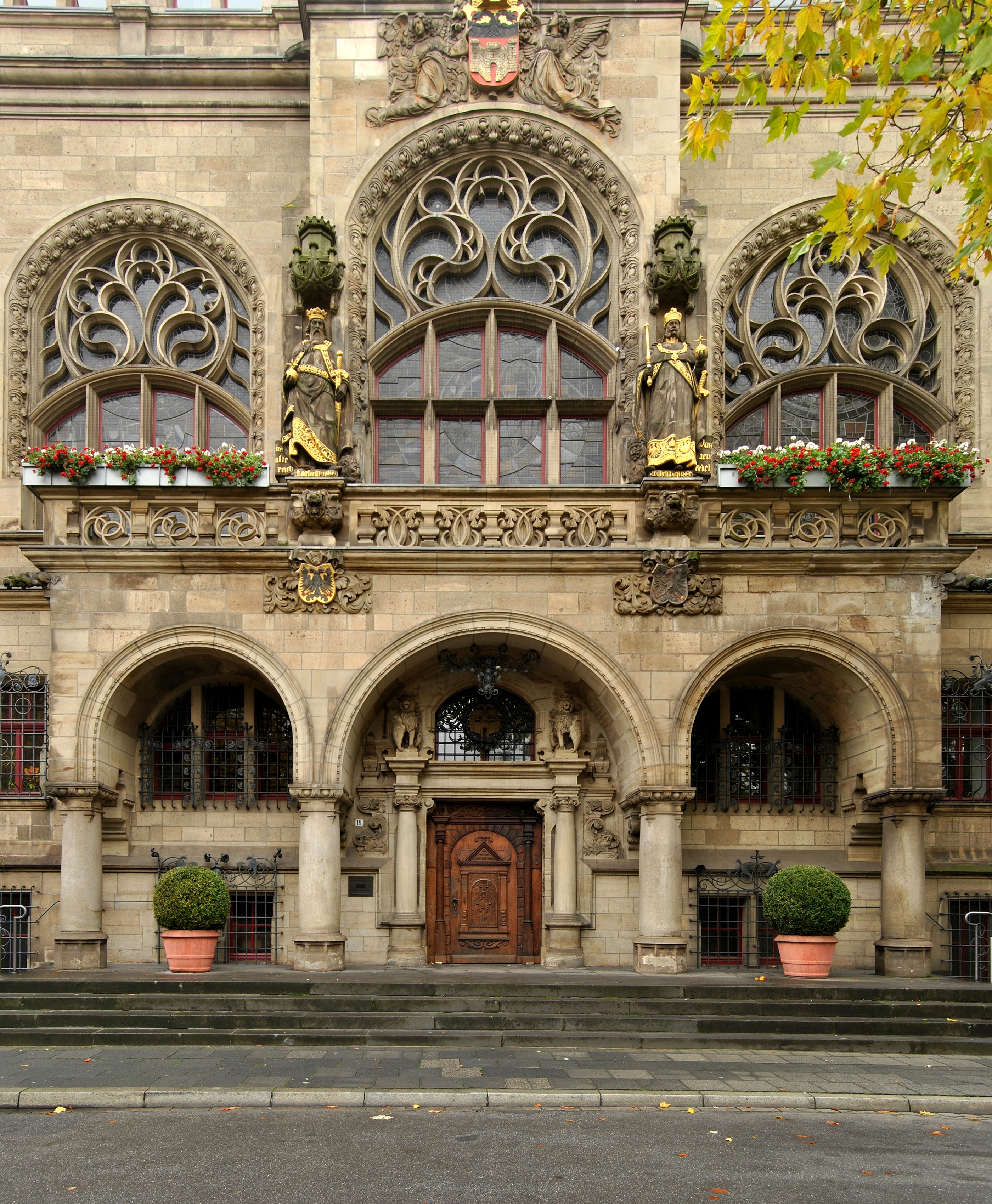 Duisburg, Rathaus, 2010-10 CN-01