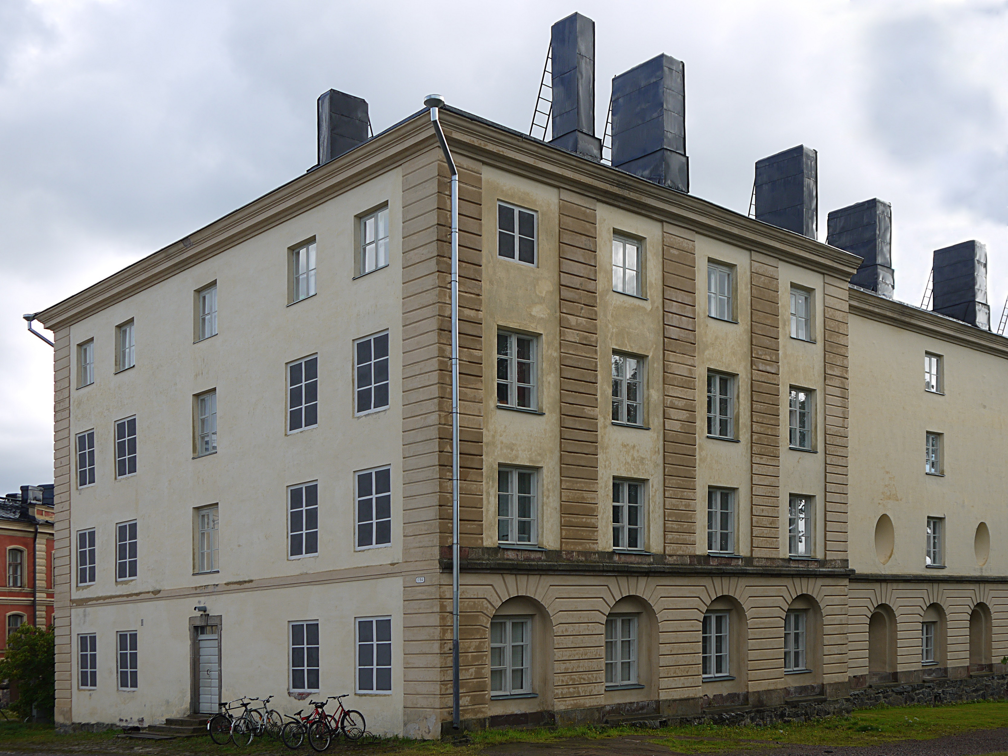 East wing (Noah's Ark)