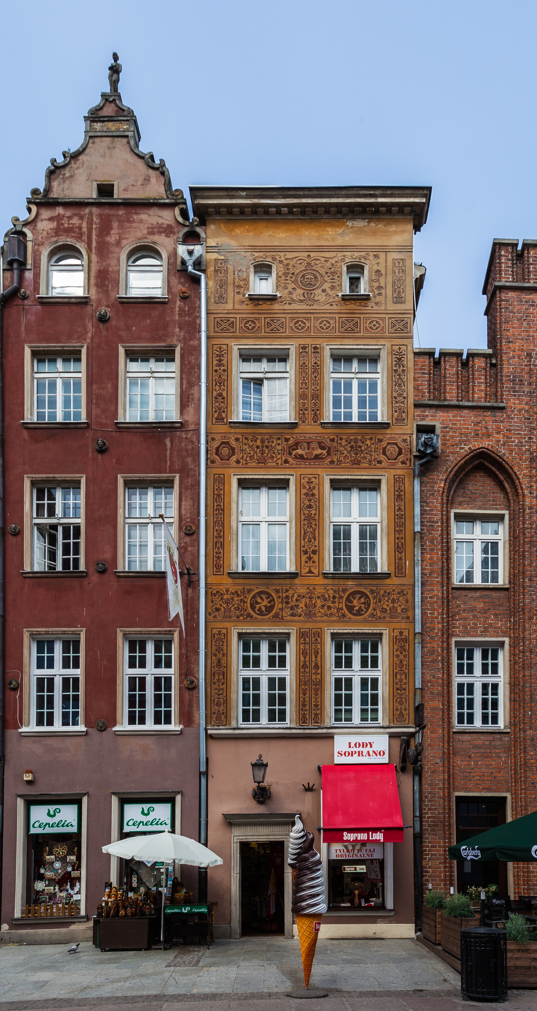 Edificio en Dluga 49, Gdansk, Polonia, 2013-05-20, DD 01