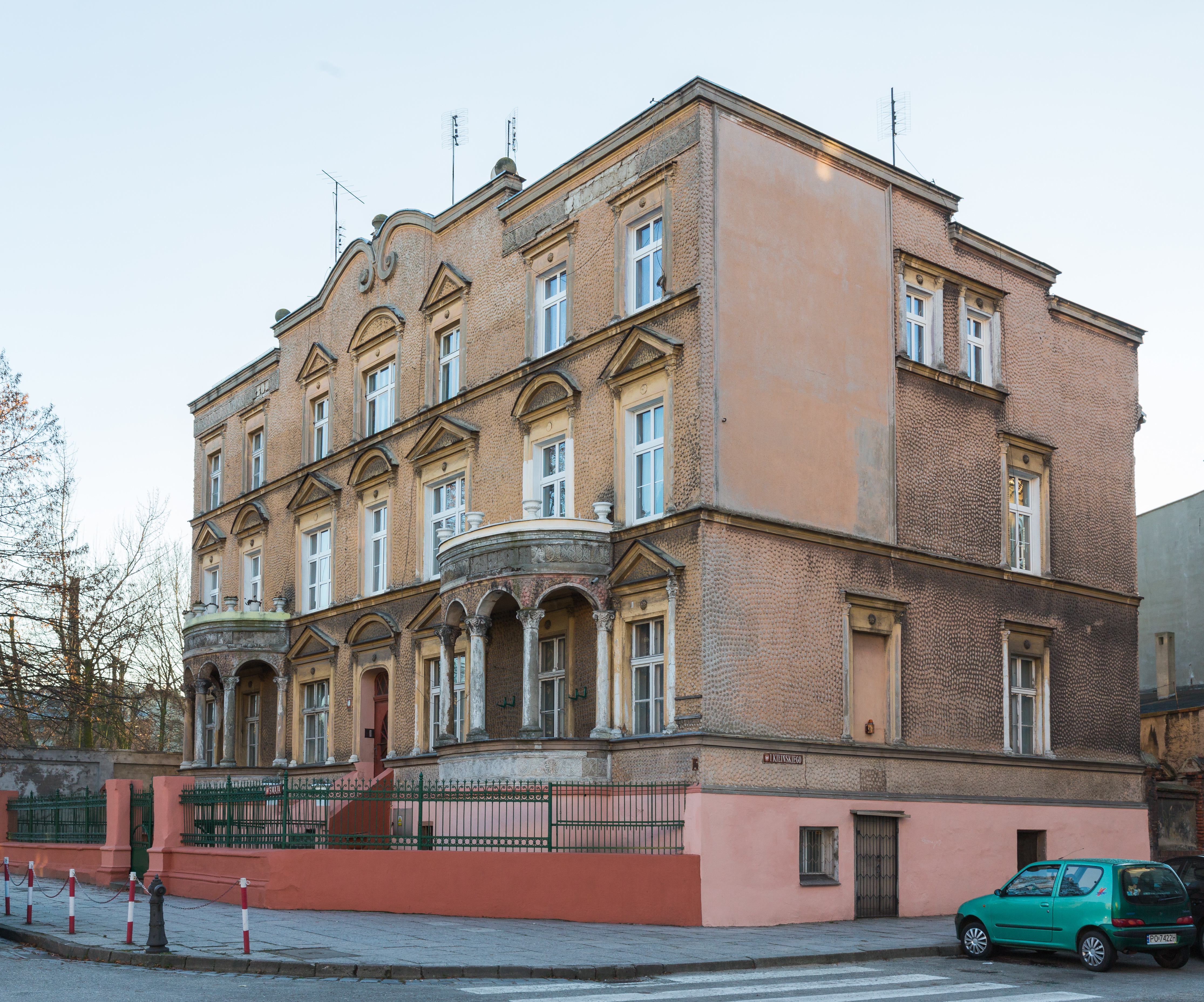 Edificio en la calle 3 de Mayo 9, Gniezno, Polonia, 2014-12-26, DD 06