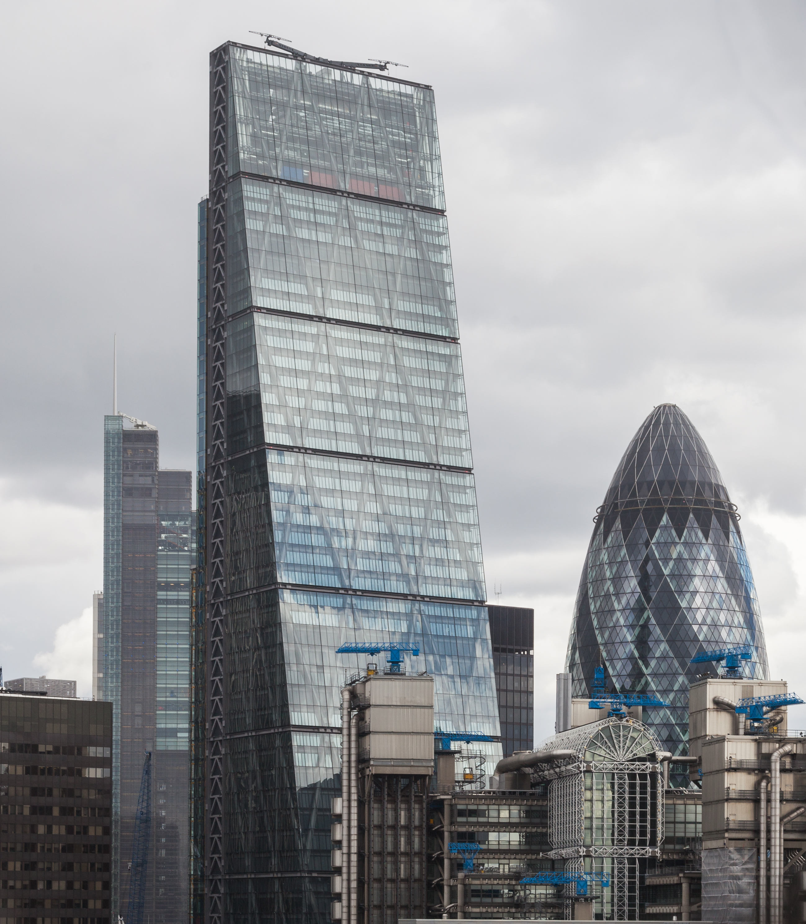 Edificio Leadenhall y Gherkin, Londres, Inglaterra, 2014-08-11, DD 153