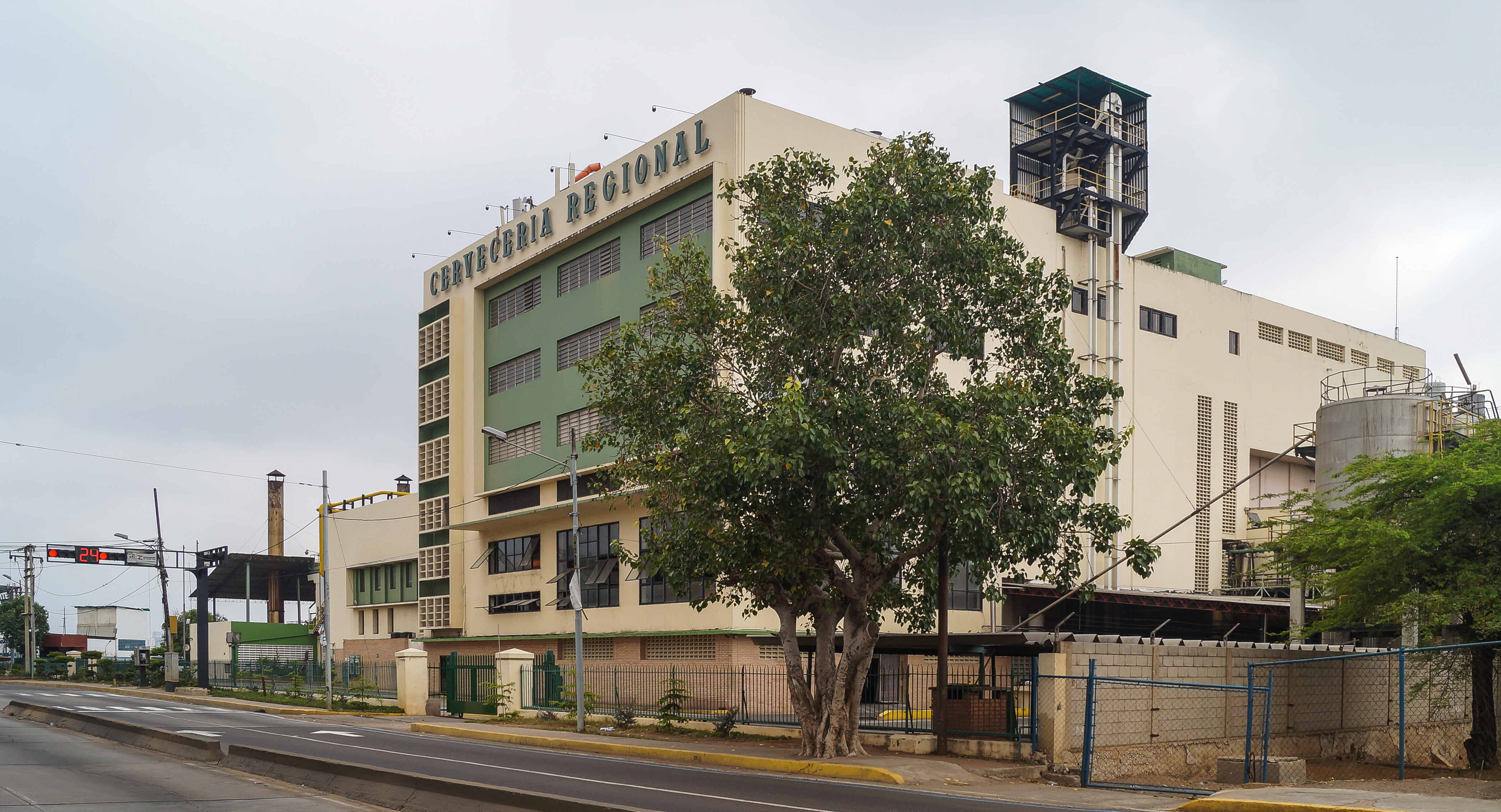 Edificio sede de la Cervecería Regional