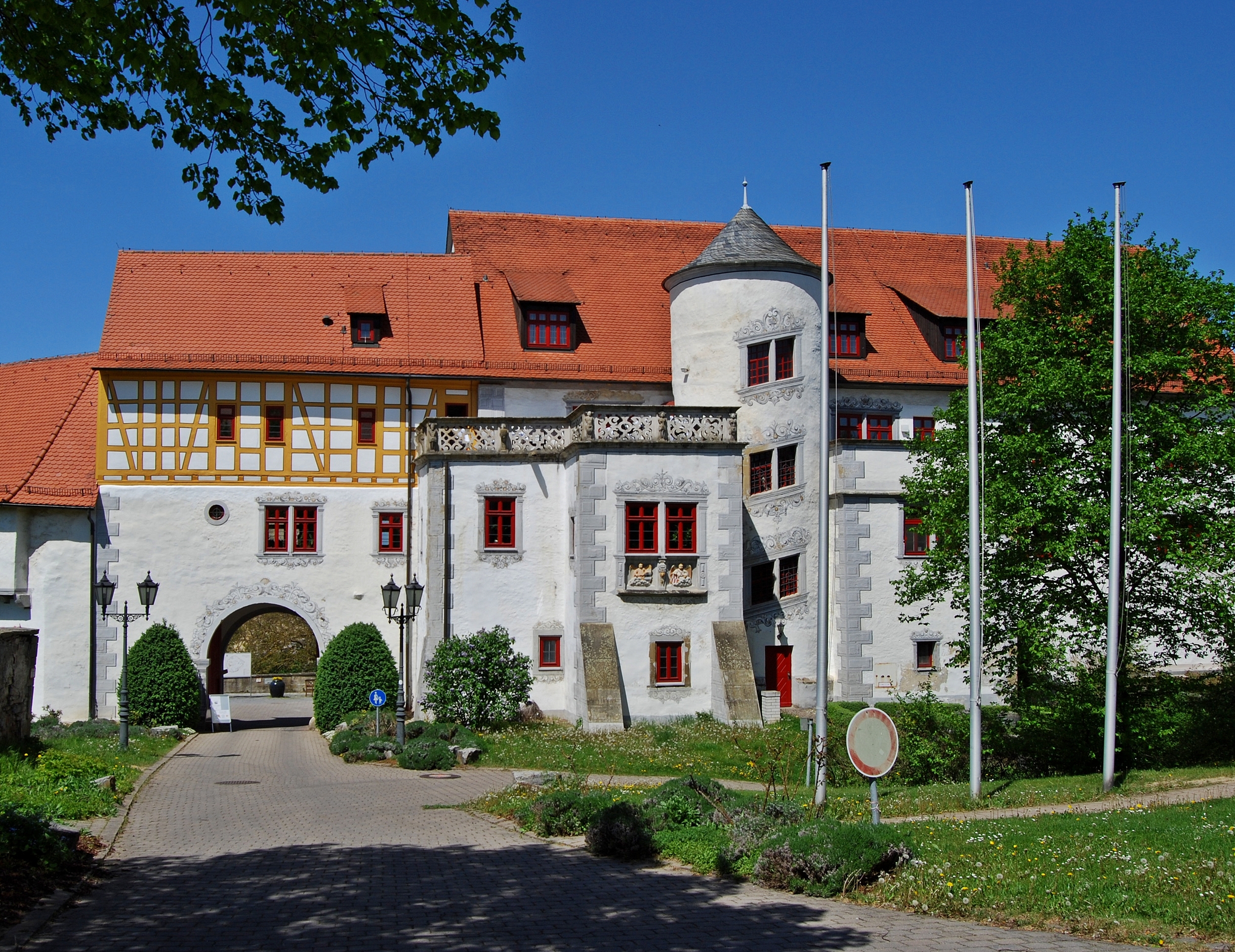 Eingang Schloss Liebenstein 2012