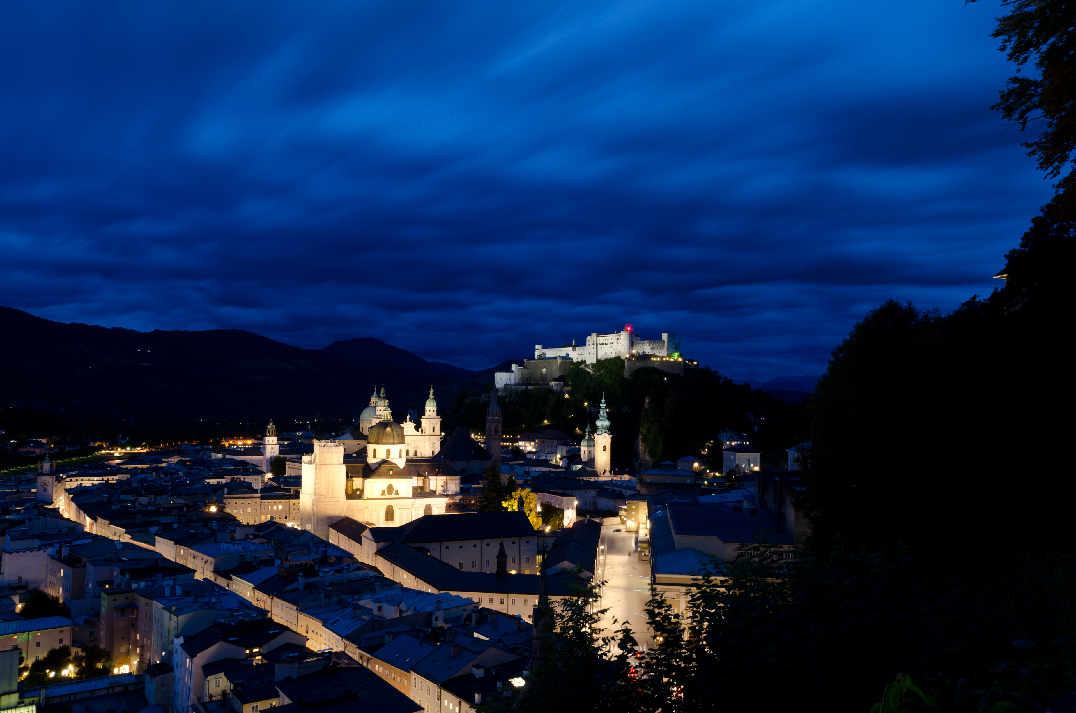 Festung Hohensalzburg bei Dämmerung-1
