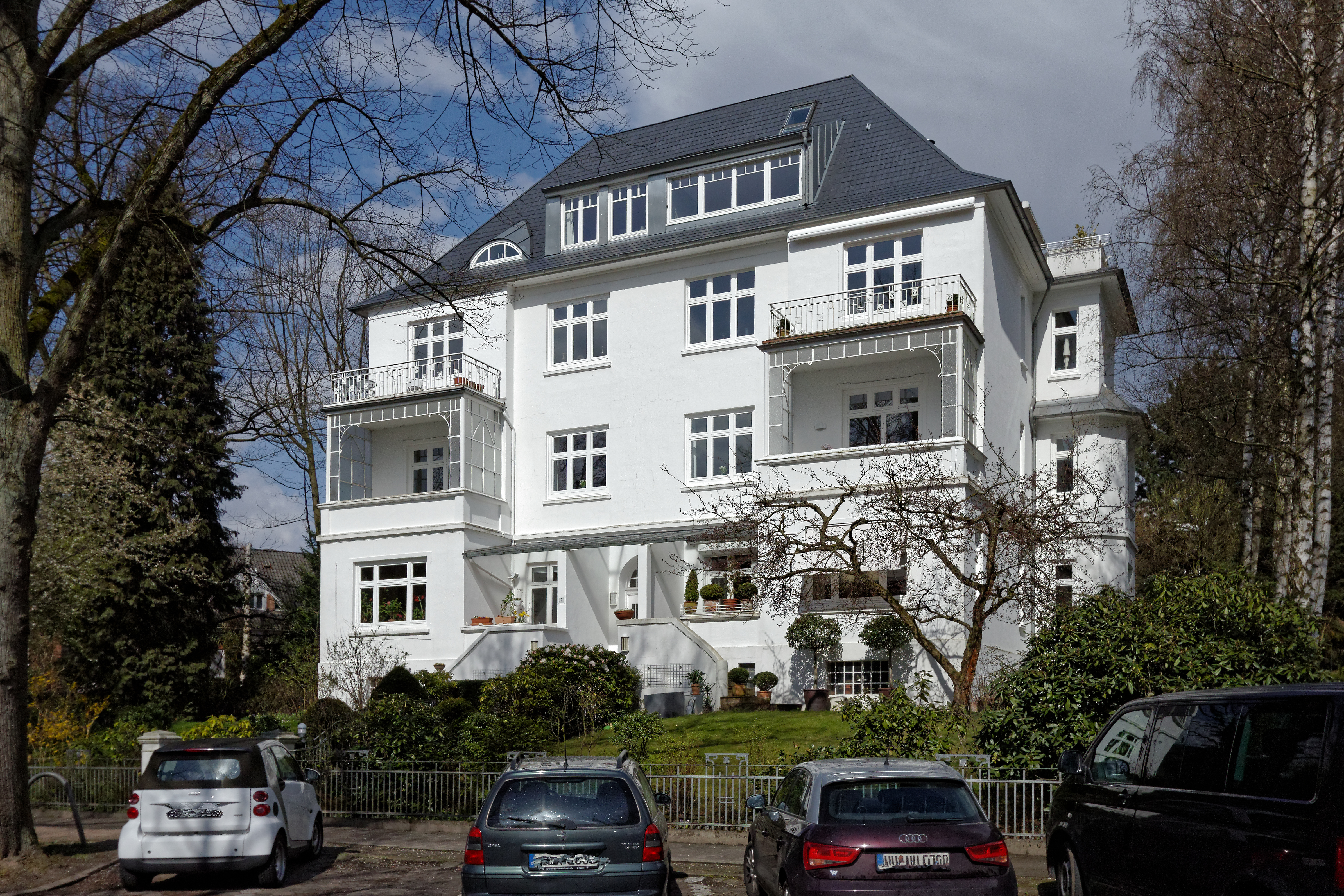 Gf beselerstr 8 18041