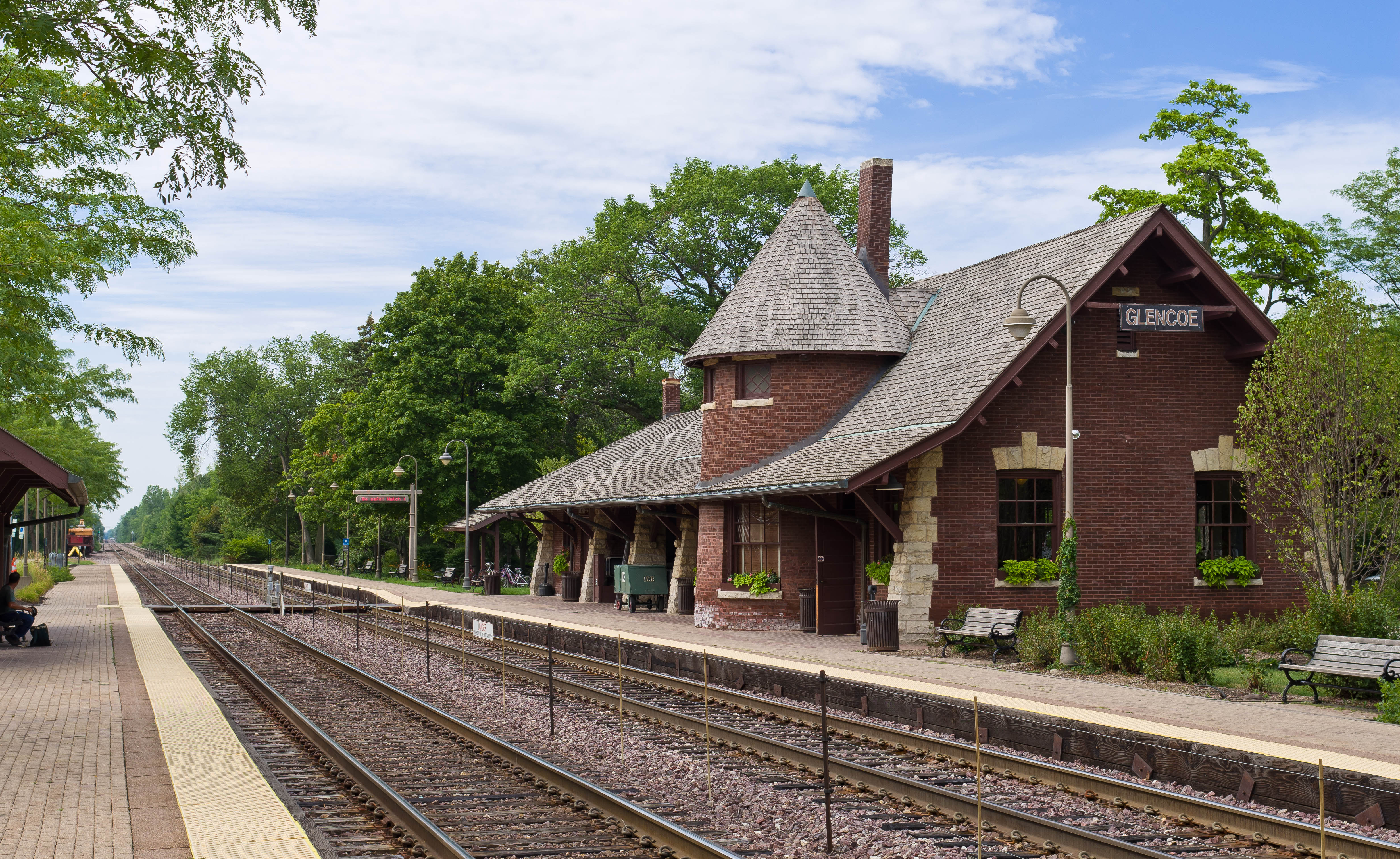 Glencoe Metra Station 20120722