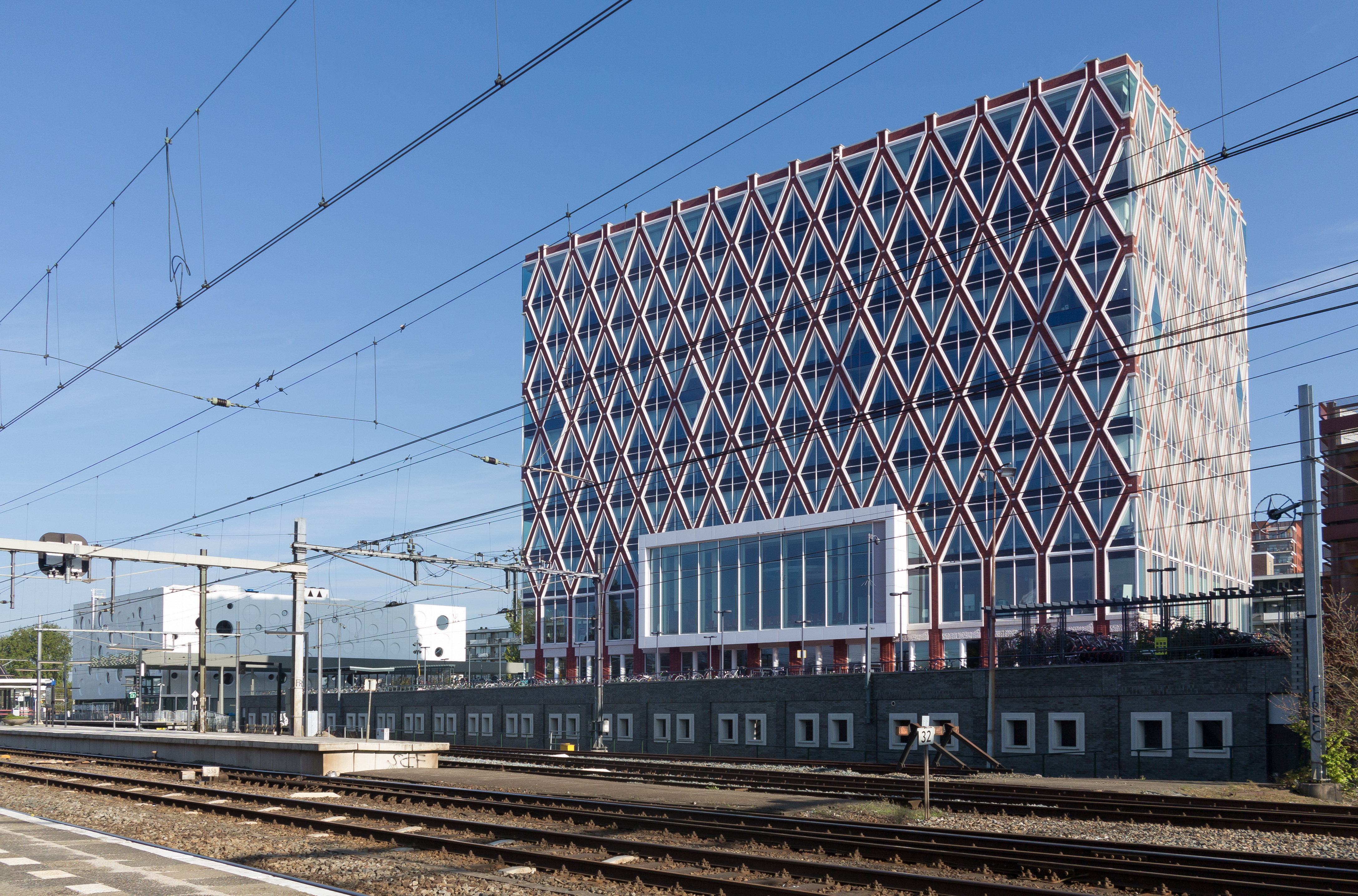 Gouda, Huis van de stad (nieuwe gemeentehuis) foto8 2017-04-30 08.47