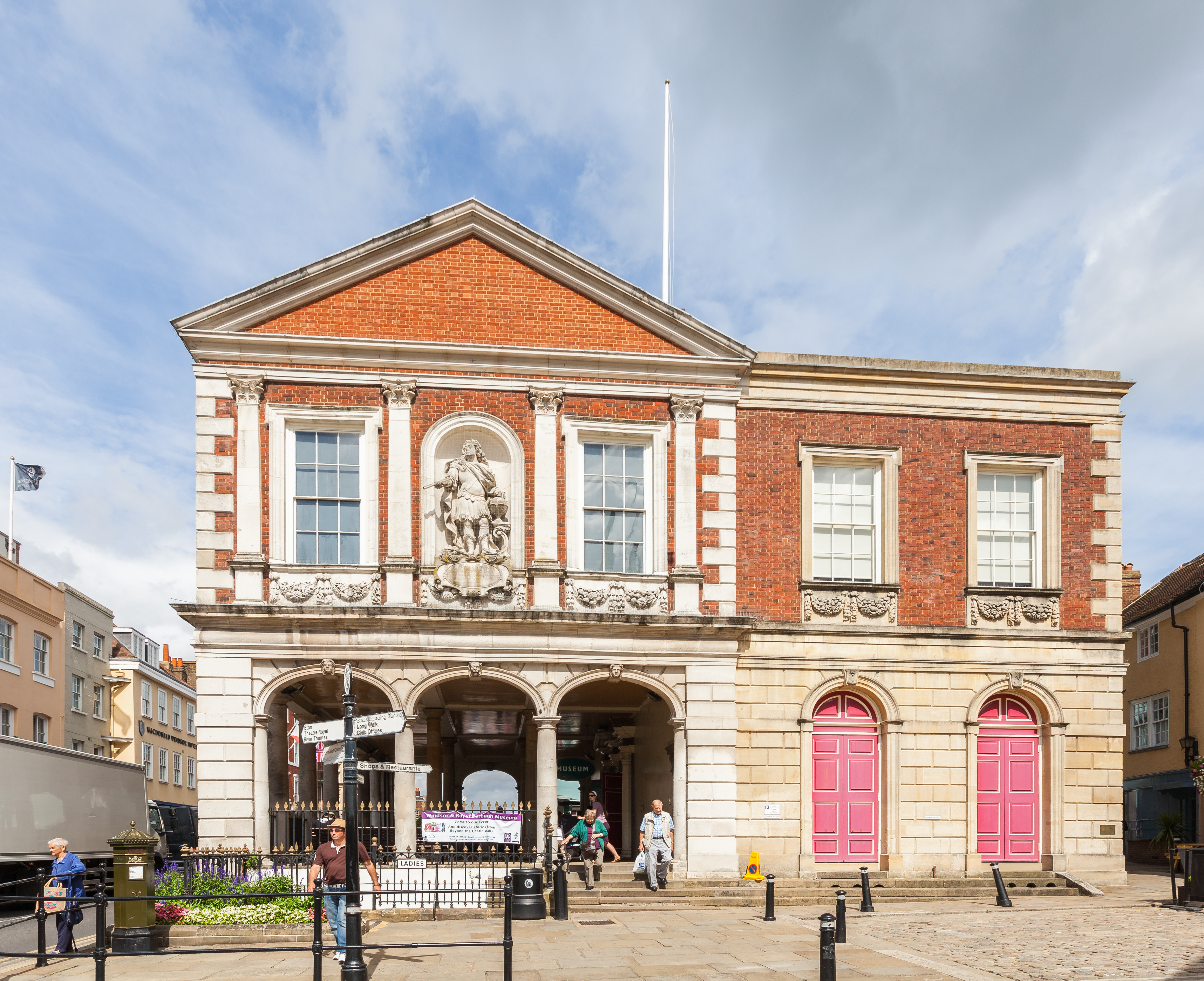 Guildhall, Windsor, Inglaterra, 2014-08-12, DD 15