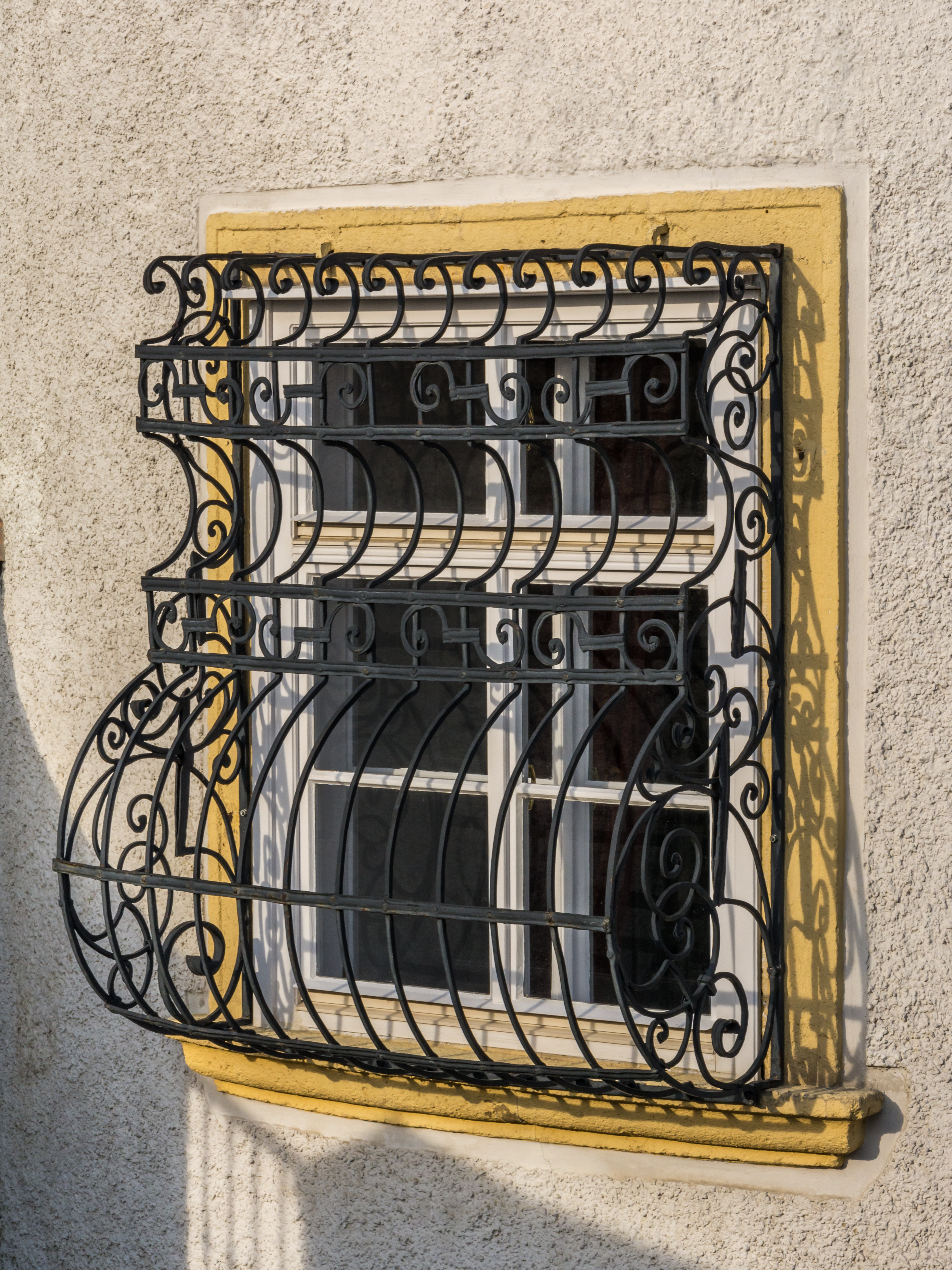 Gumpoldskirchen Schloss Fenstergitter 01
