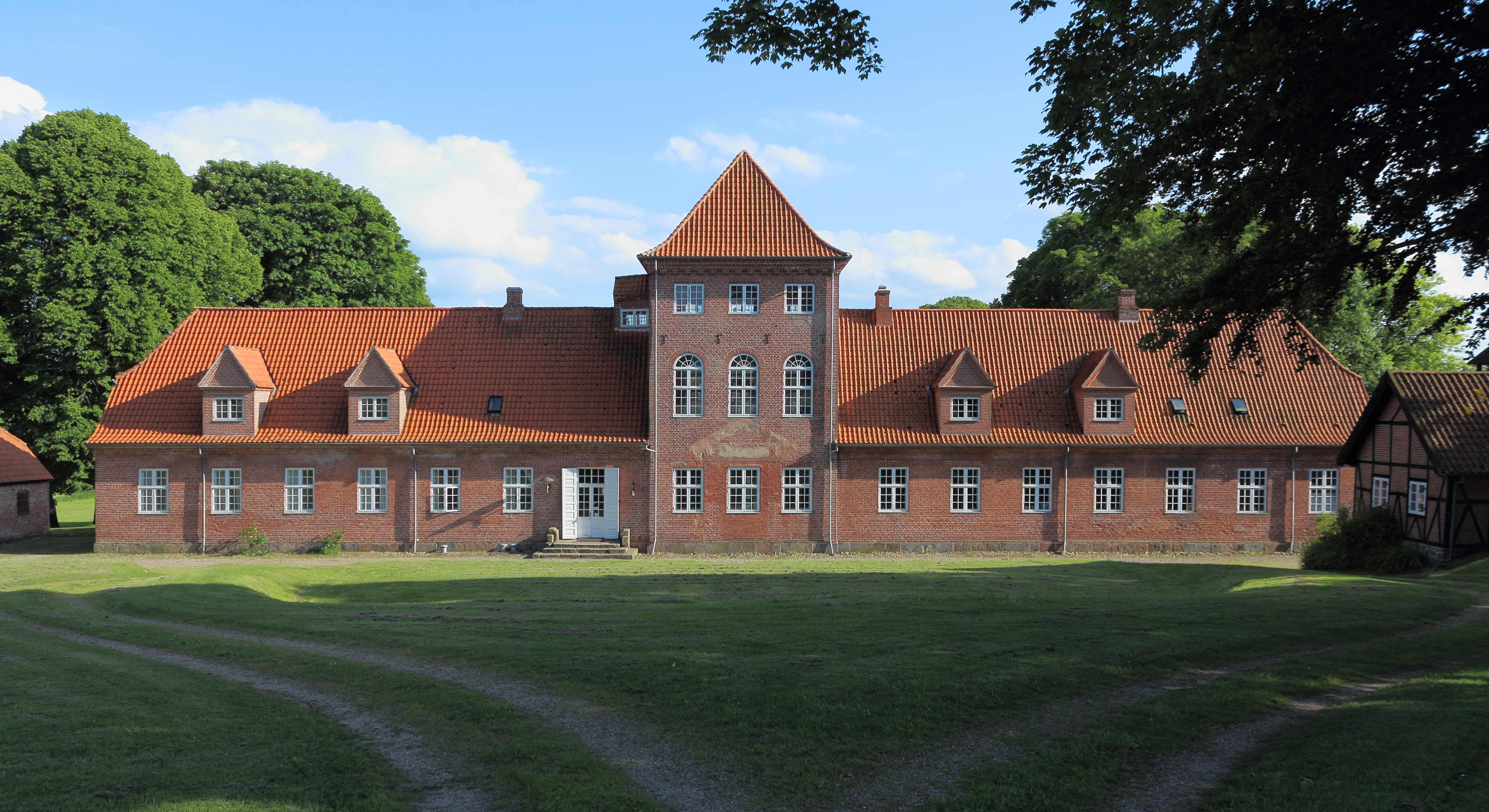 Hald Hovedgard 2014-06-07 edited