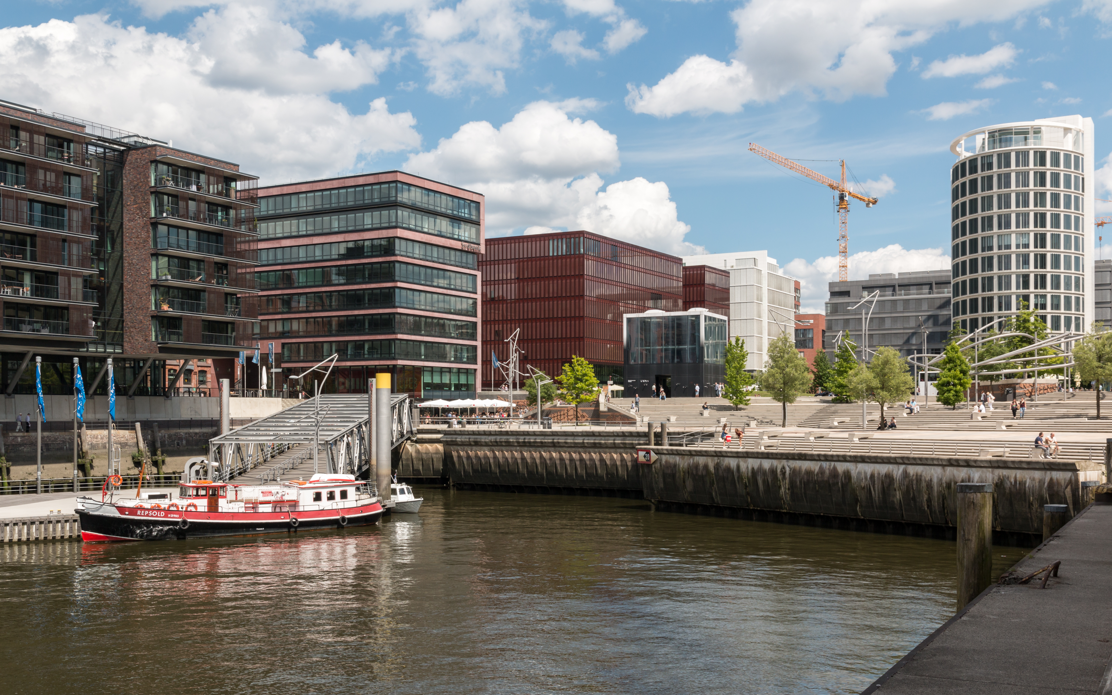 Hamburg, HafenCity, Sandtorhafen-Traditionsschiffhafen -- 2016 -- 3022