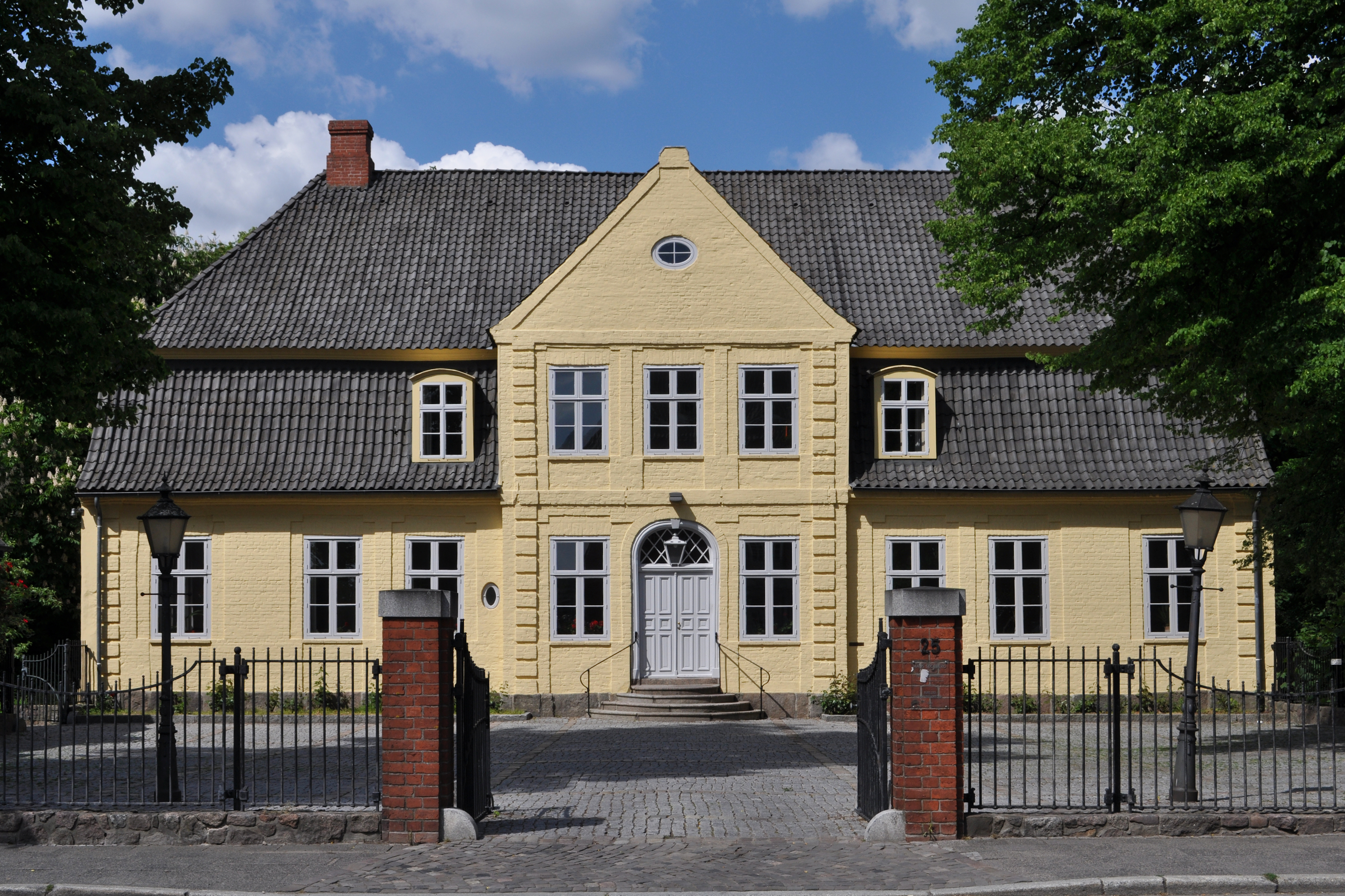 Hamburger Straße 25 - Haus Segeberg (Bad Segeberg).1.ajb