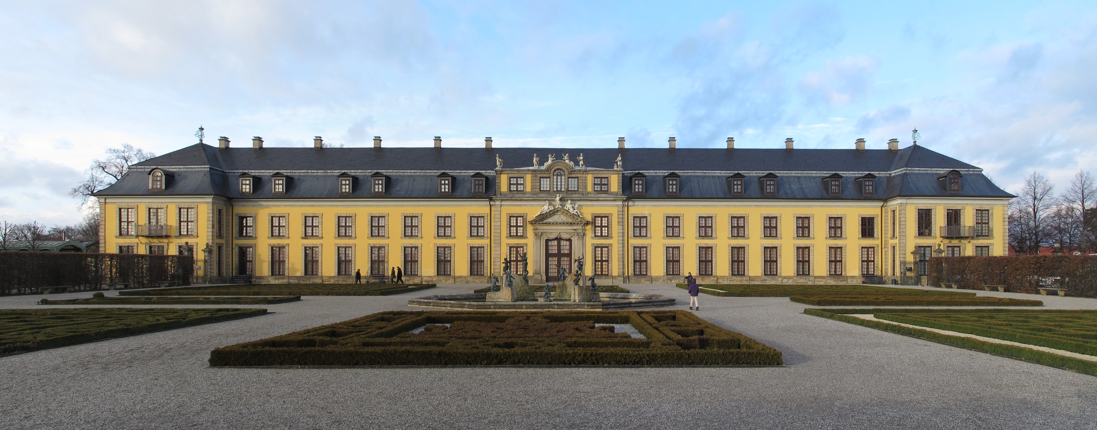 Hannover-Herrenhausen-Großer-Garten-Galeriegebäude-Panorama