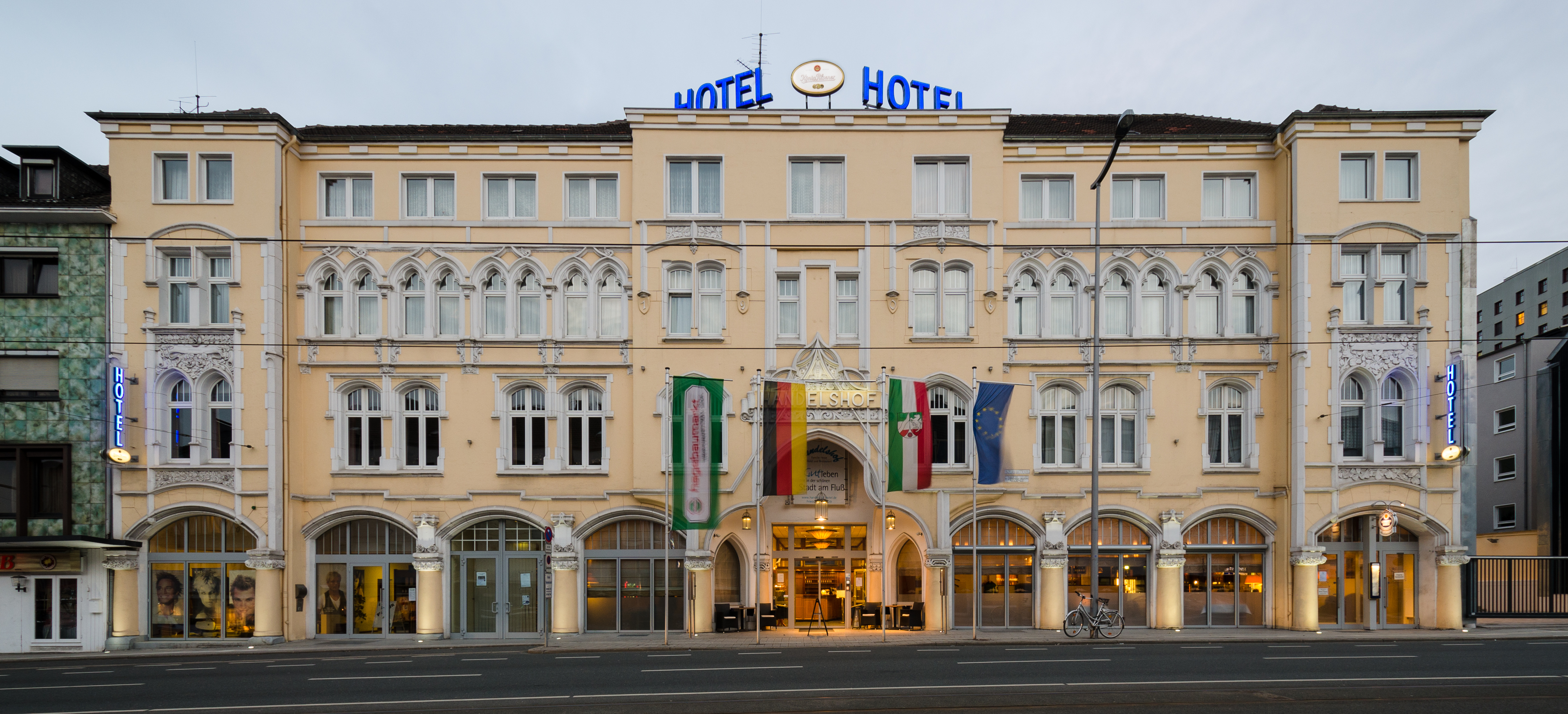 Hotel-Handelshof-Muelheim-Abends-2013