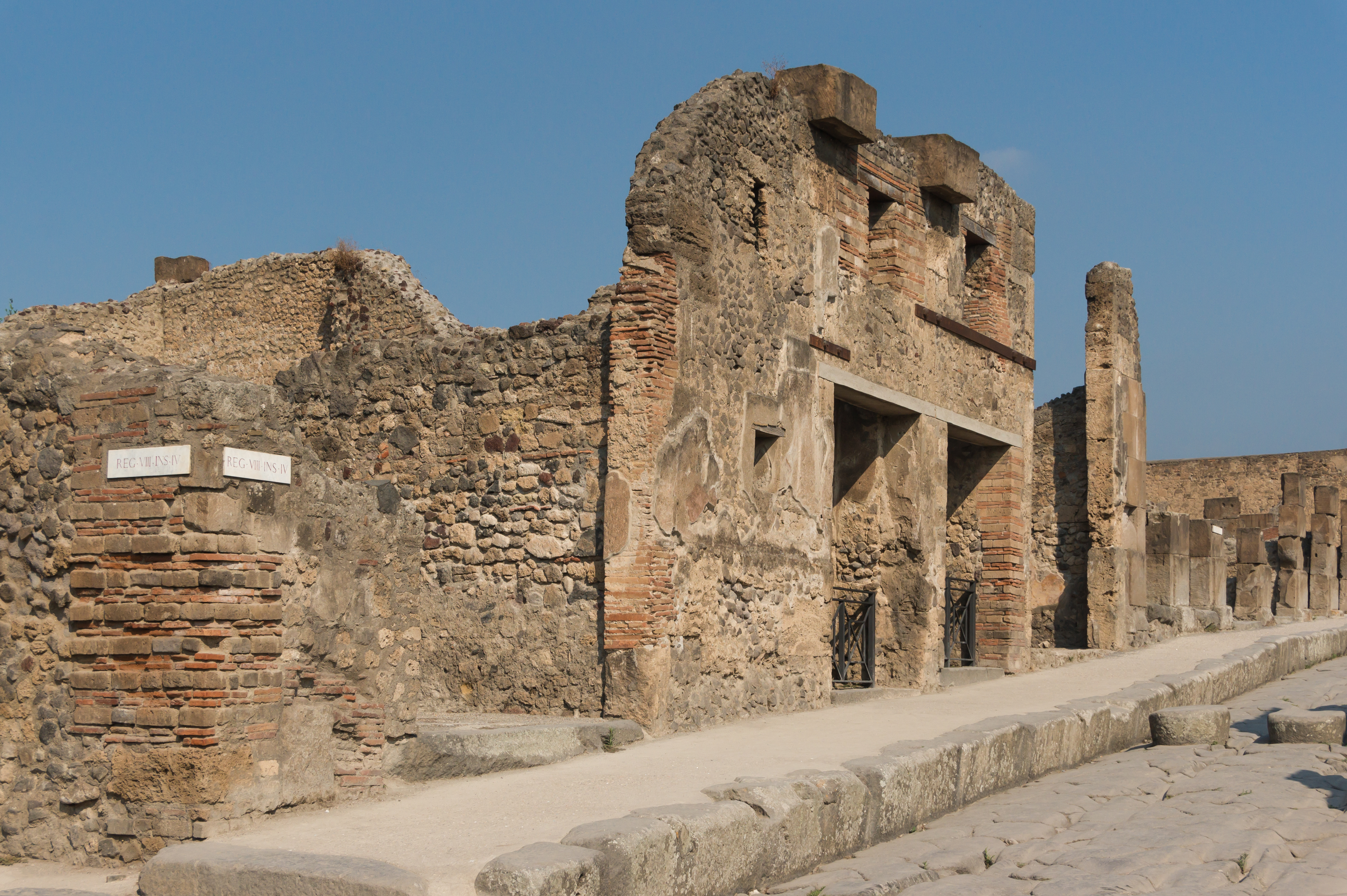 House two floors Pompeii Italy