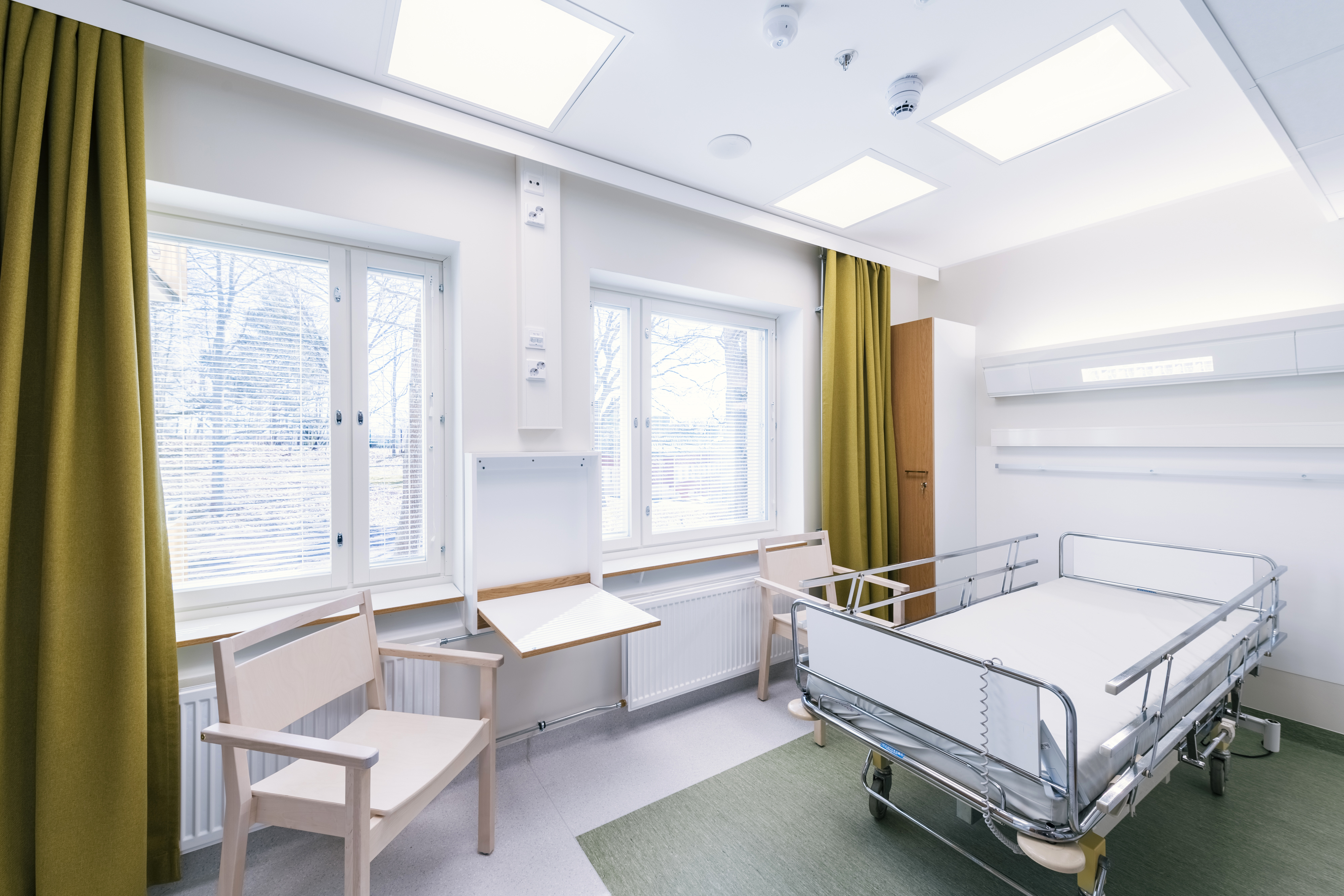Huone Katriinan sairaalan remontoidussa siivessä