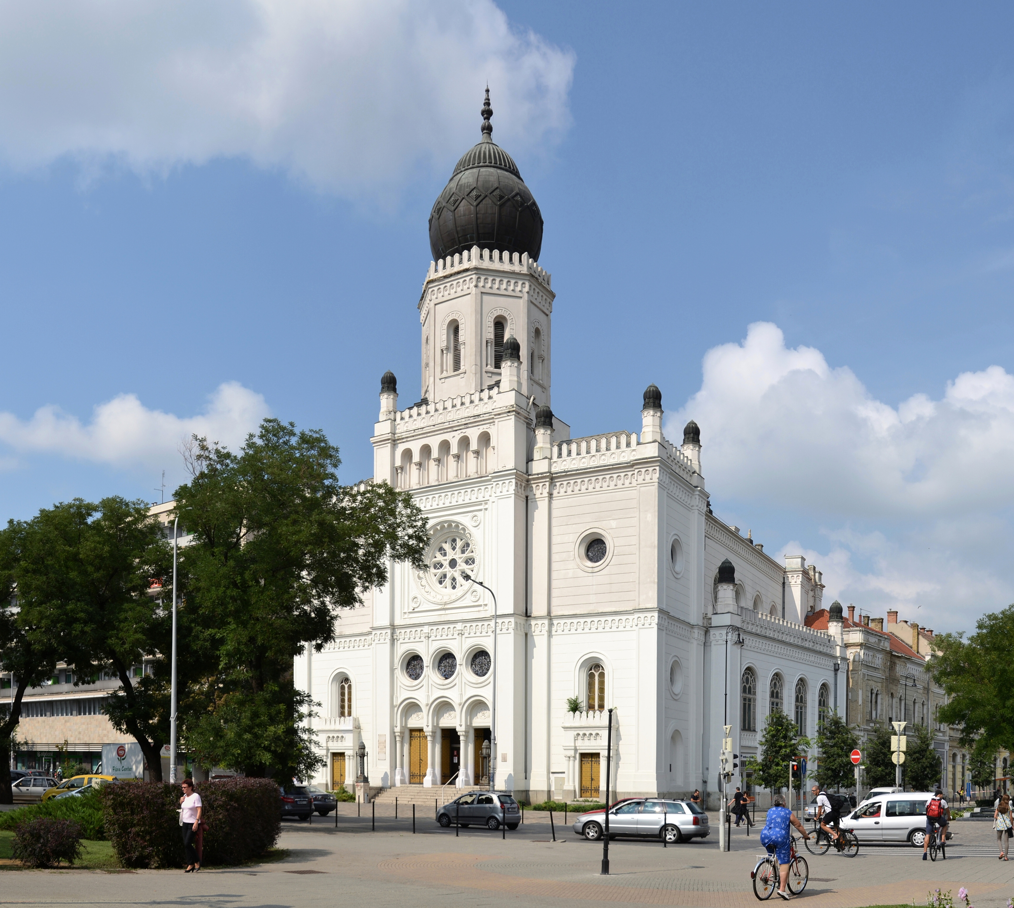 Kecskemét - House of Science and Technics (synagogue)