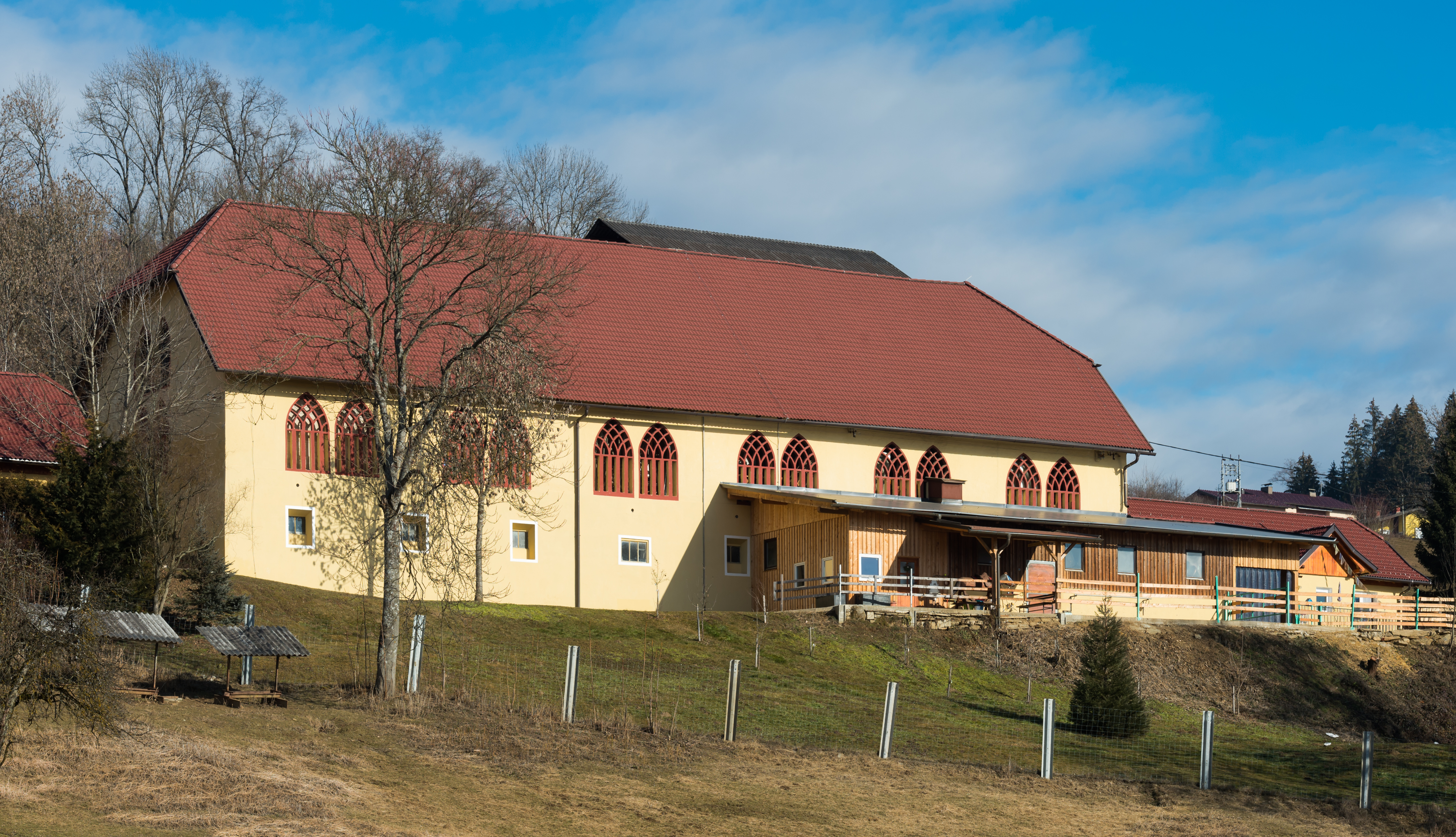 Klagenfurt Annabichl Ehrenbichlweg 31 Gut Ehrenbichl Wirtschaftsgebaeude 25012016 2667