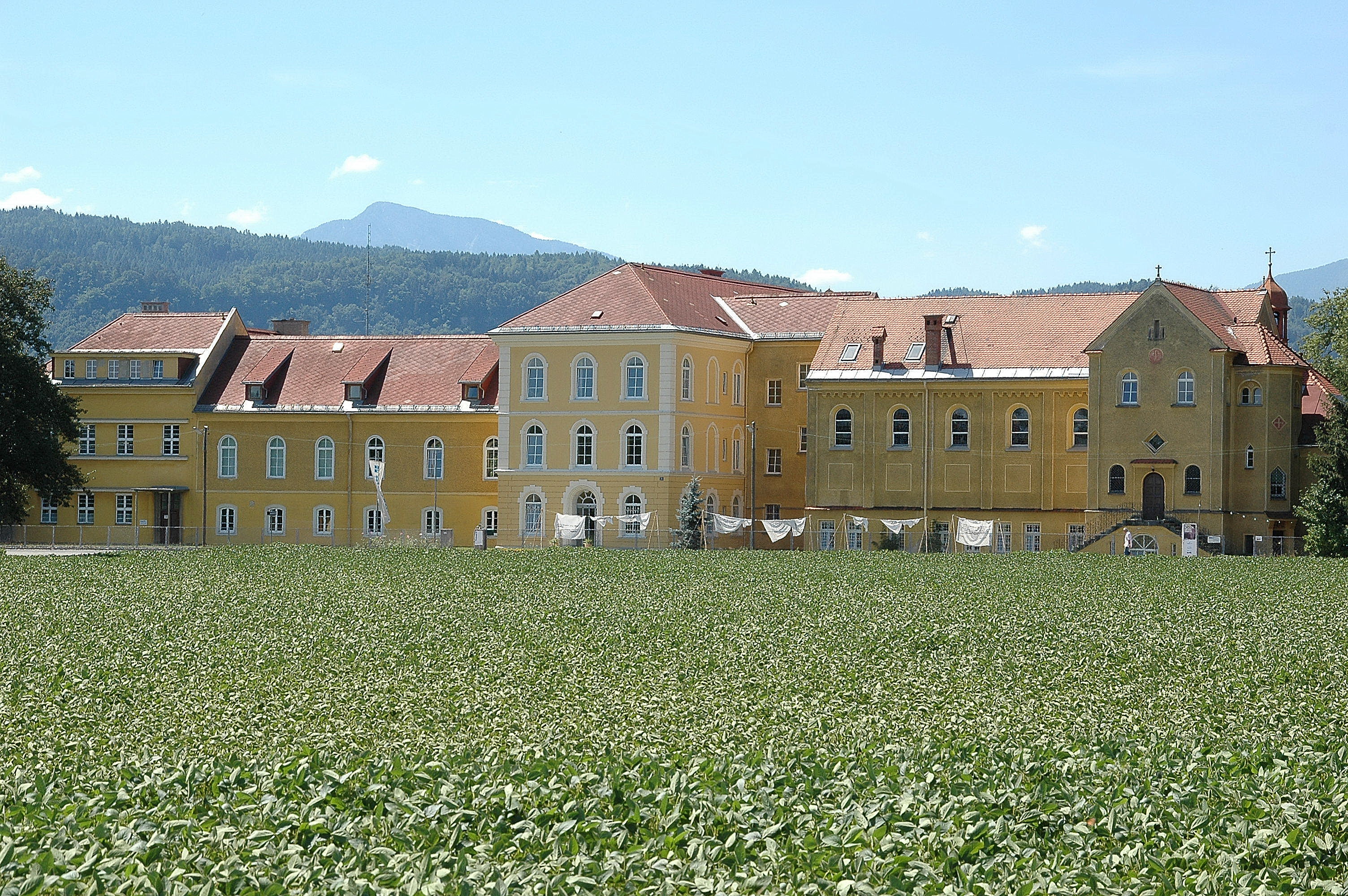 Klagenfurt Kloster Harbach 18072006 01