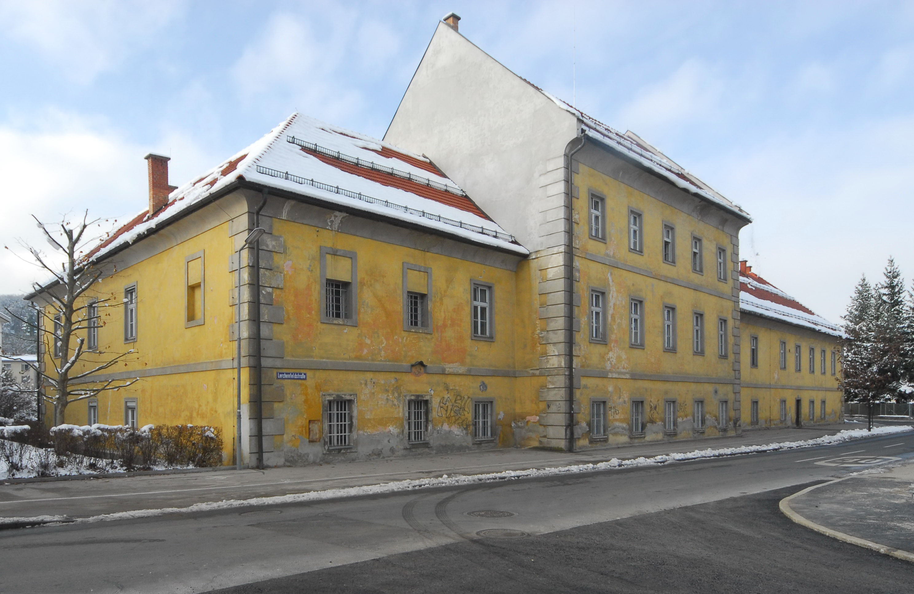Klagenfurt Lerchenfeldstrasse Heeresspital 27112008 02