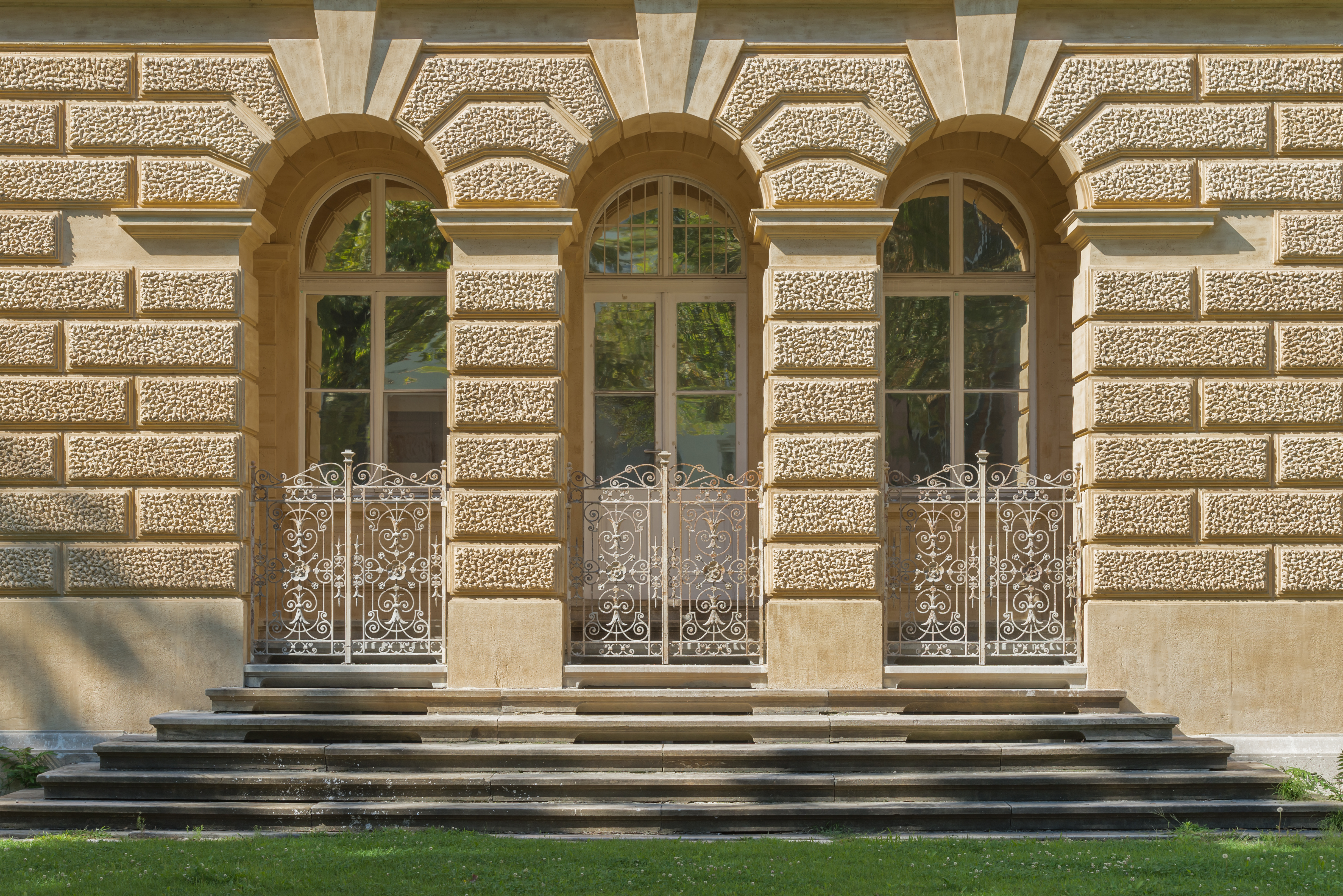 Klagenfurt Museumgasse 2 Landesmuseum S-Seite Portal 14082016 4174