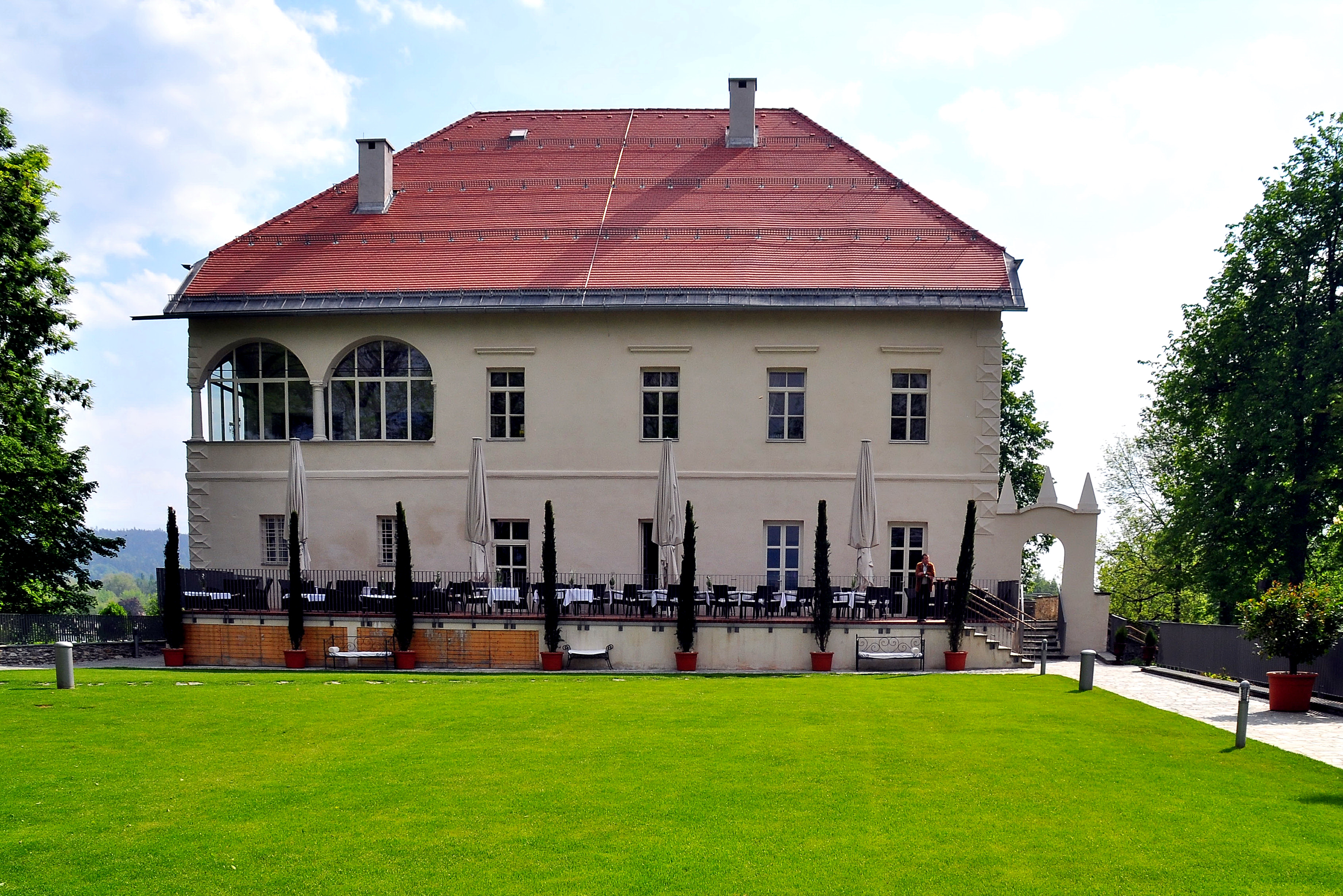 Klagenfurt Schloss Maria Loretto Westansicht 09052009 06