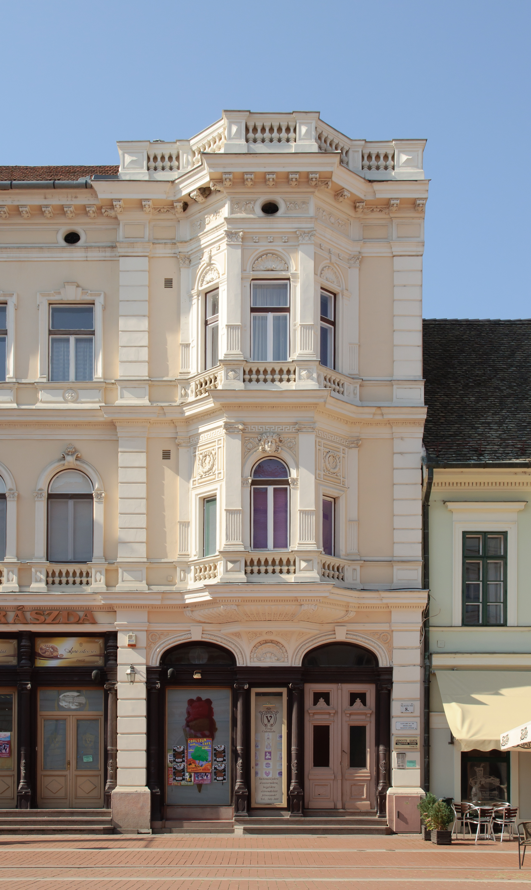 Klauzál Square 8 - Szeged