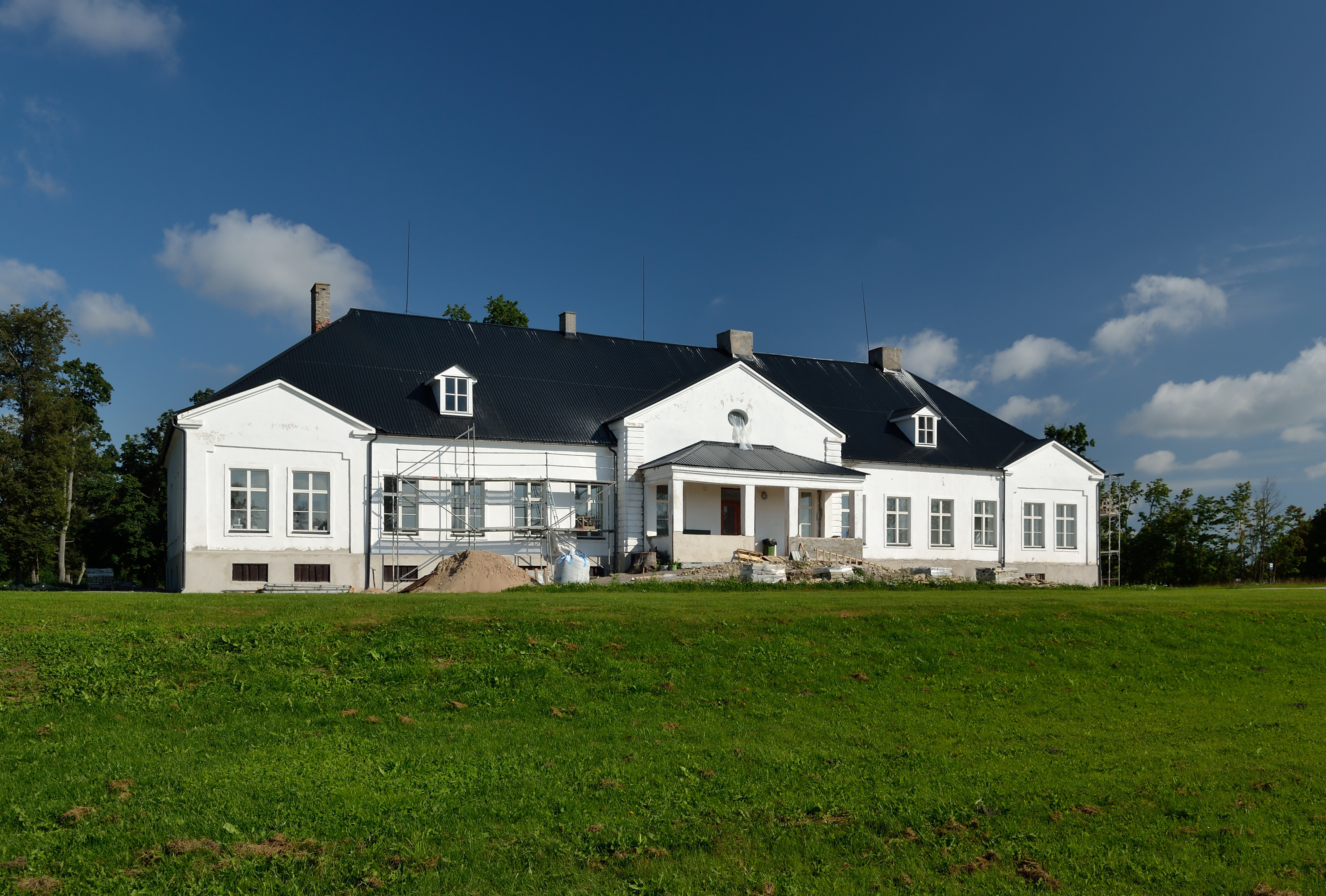 Kloodi mõisa peahoone