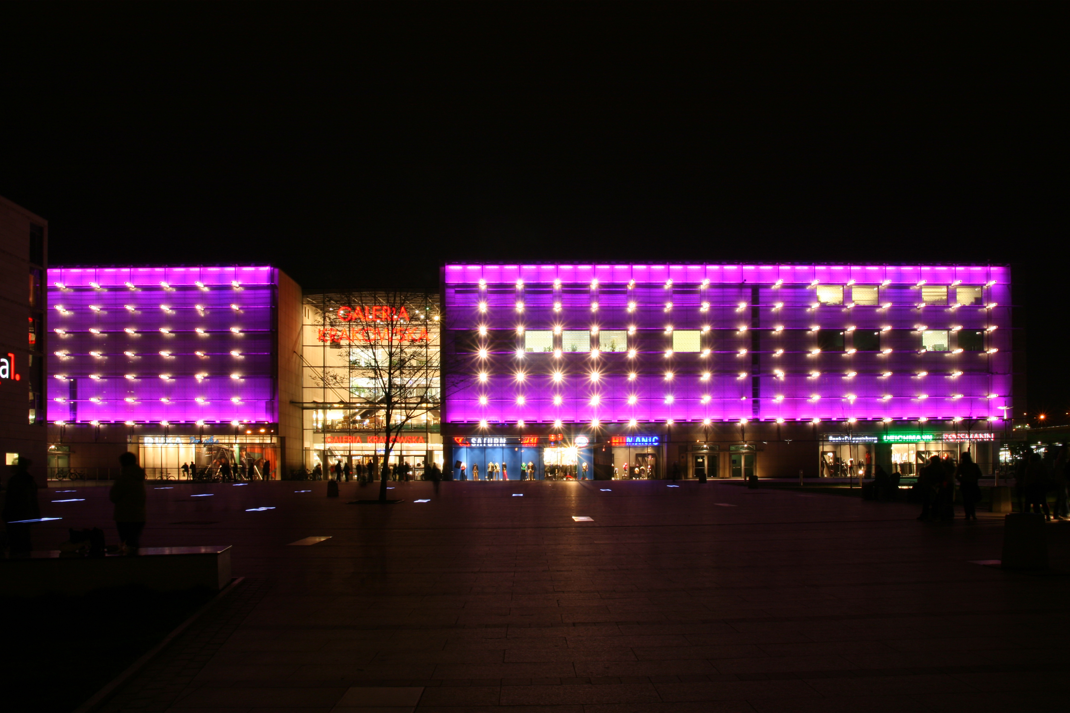 Kraków - Galeria Krakowska nocą