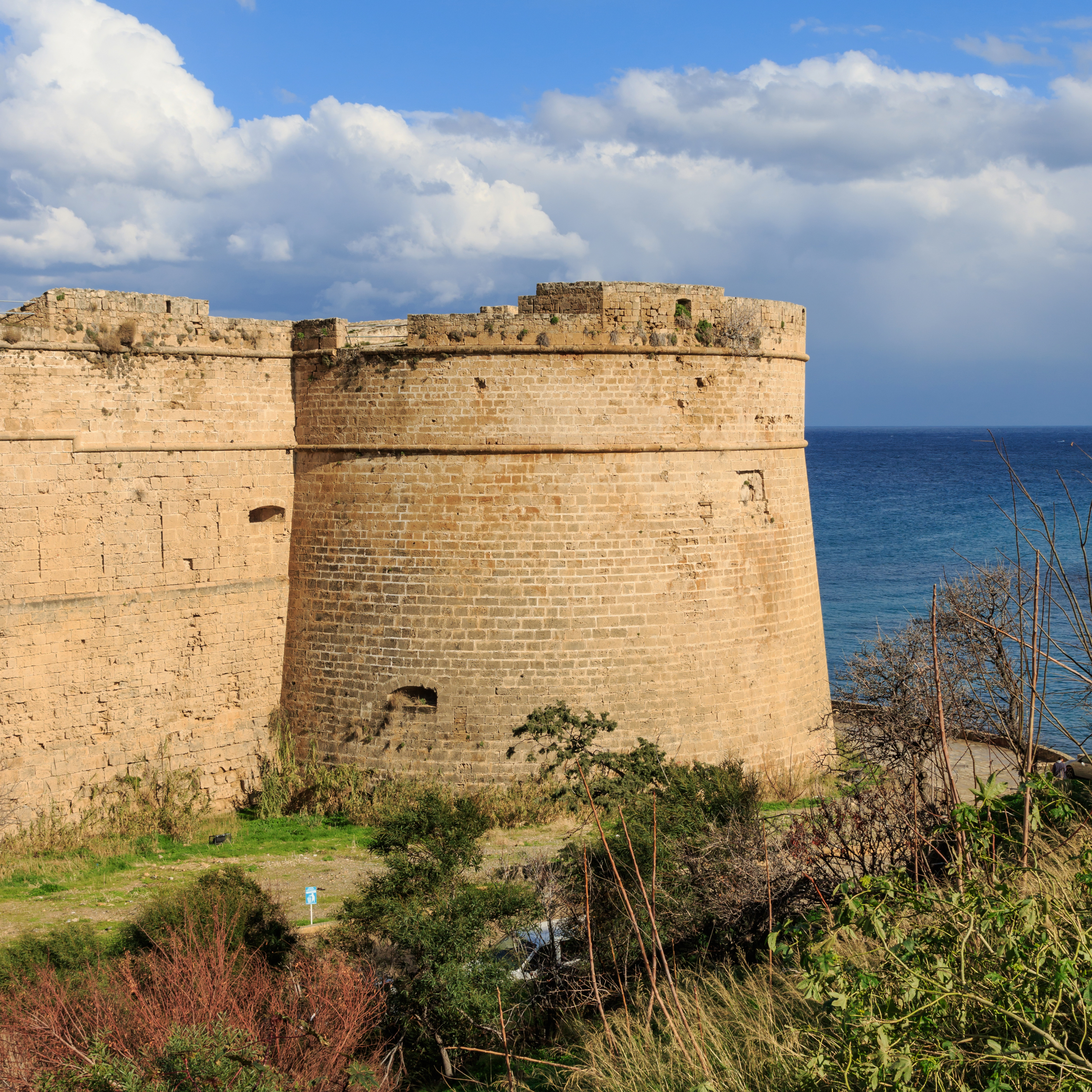 Kyrenia 01-2017 img01 Castle exterior
