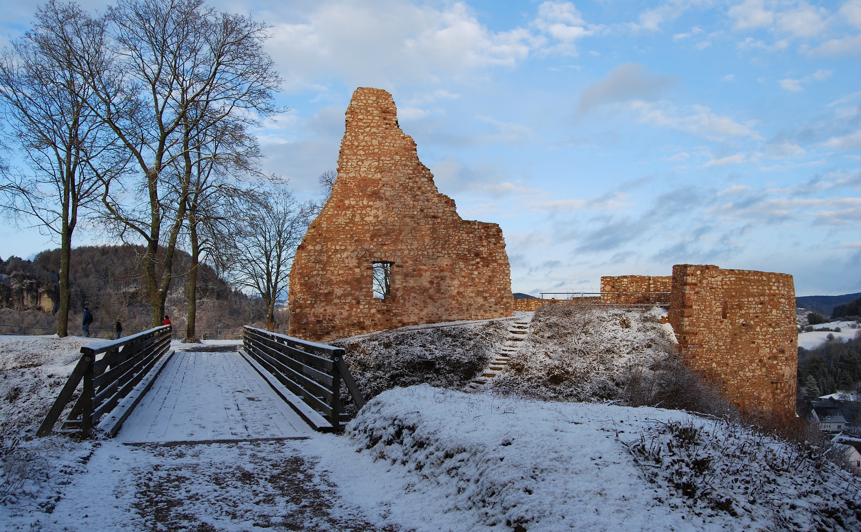 Löwenburg Gerolstein Mauer 2012
