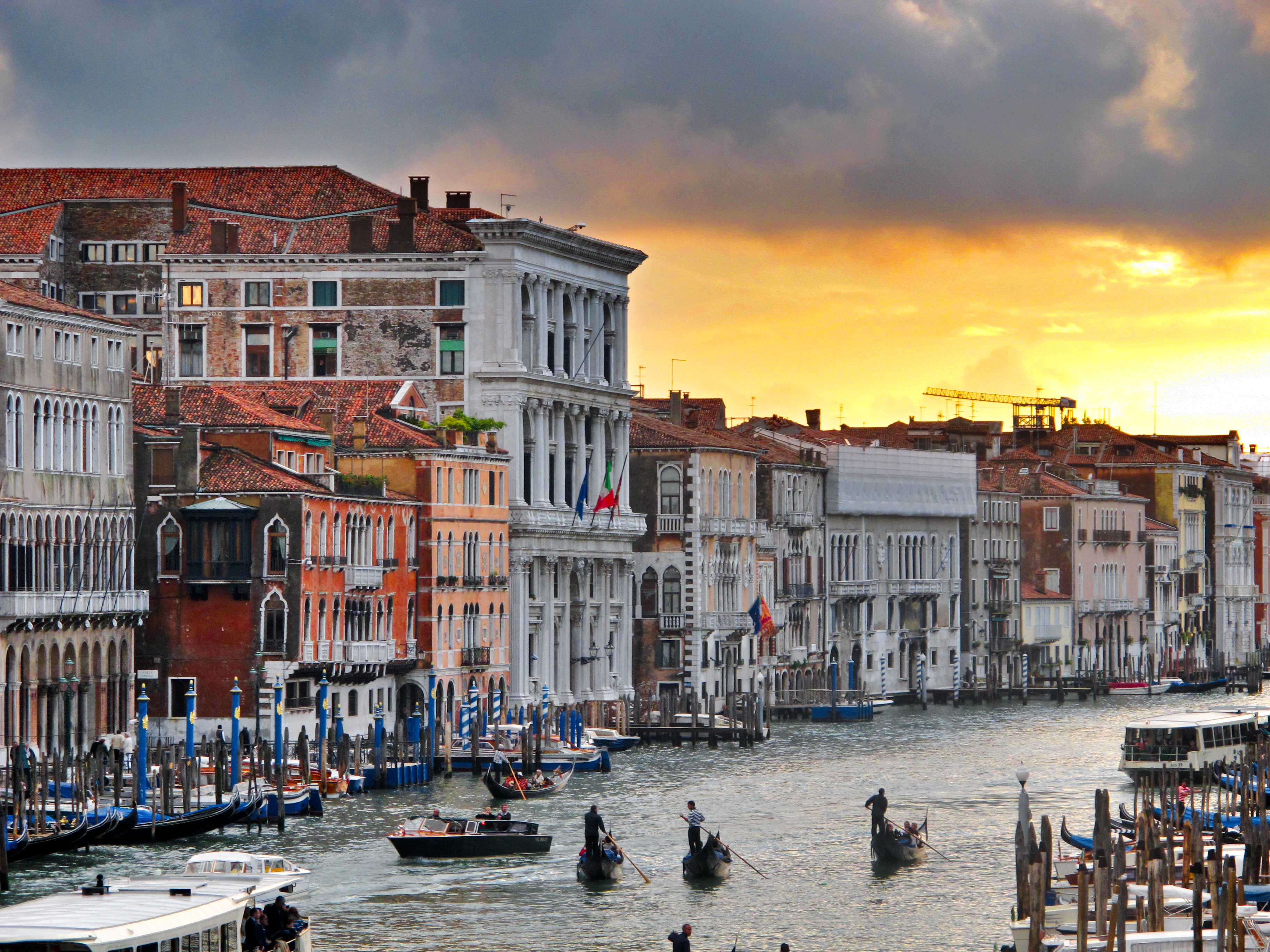 Life on Venice sunset (5273447161)