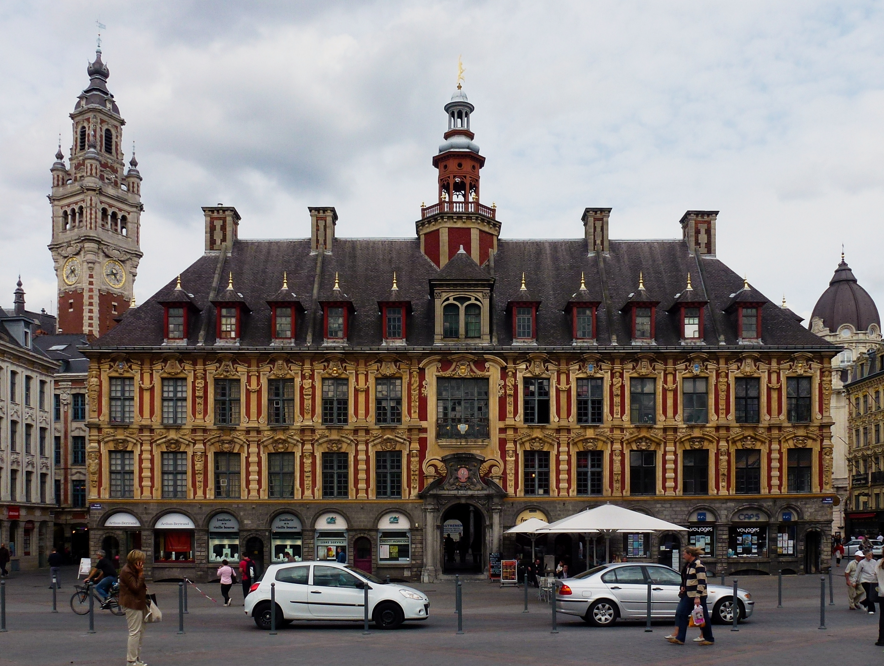 Lille, la Vieille Bourse (PA00107639)