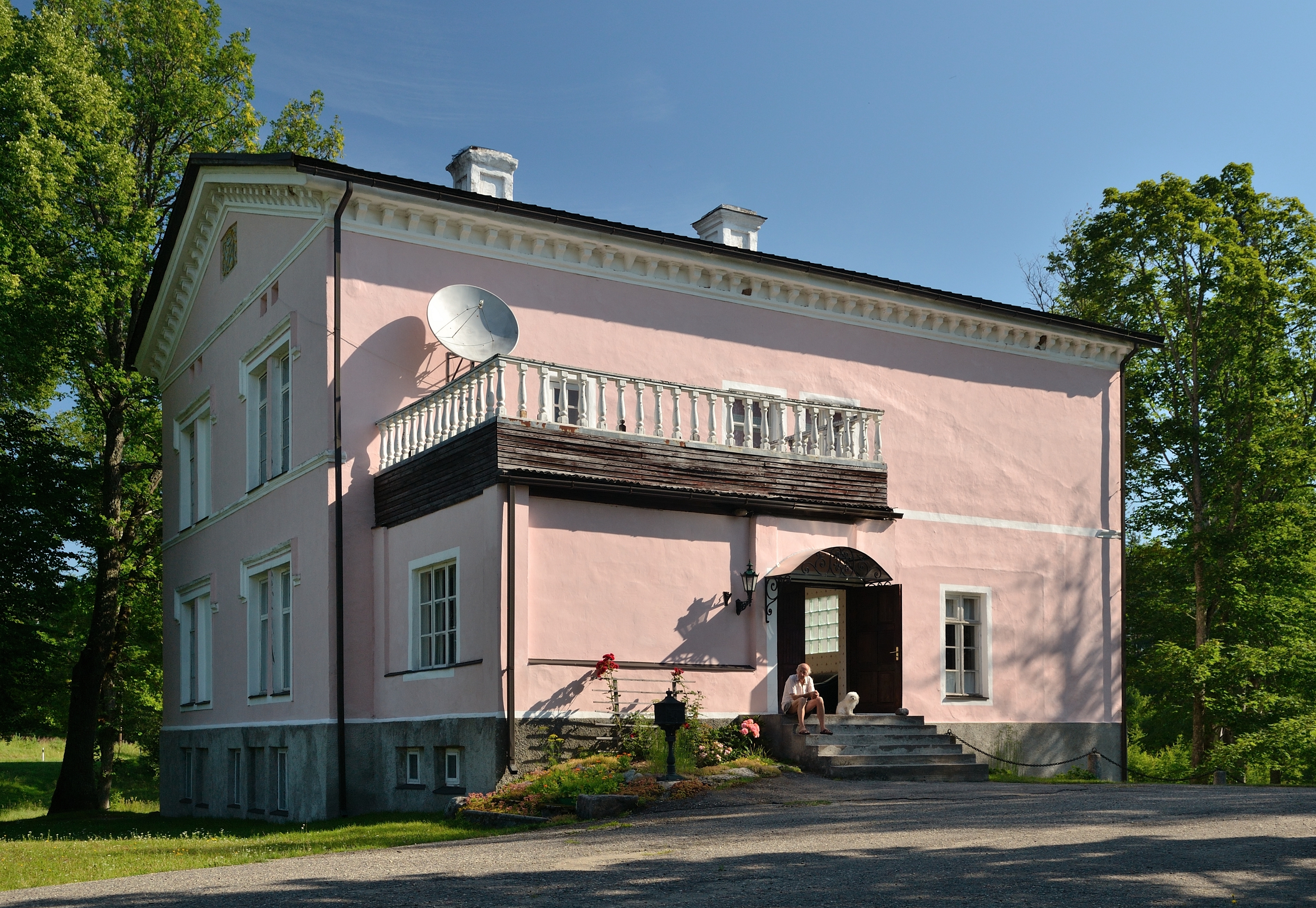 Linnamäe mõisa peahoone