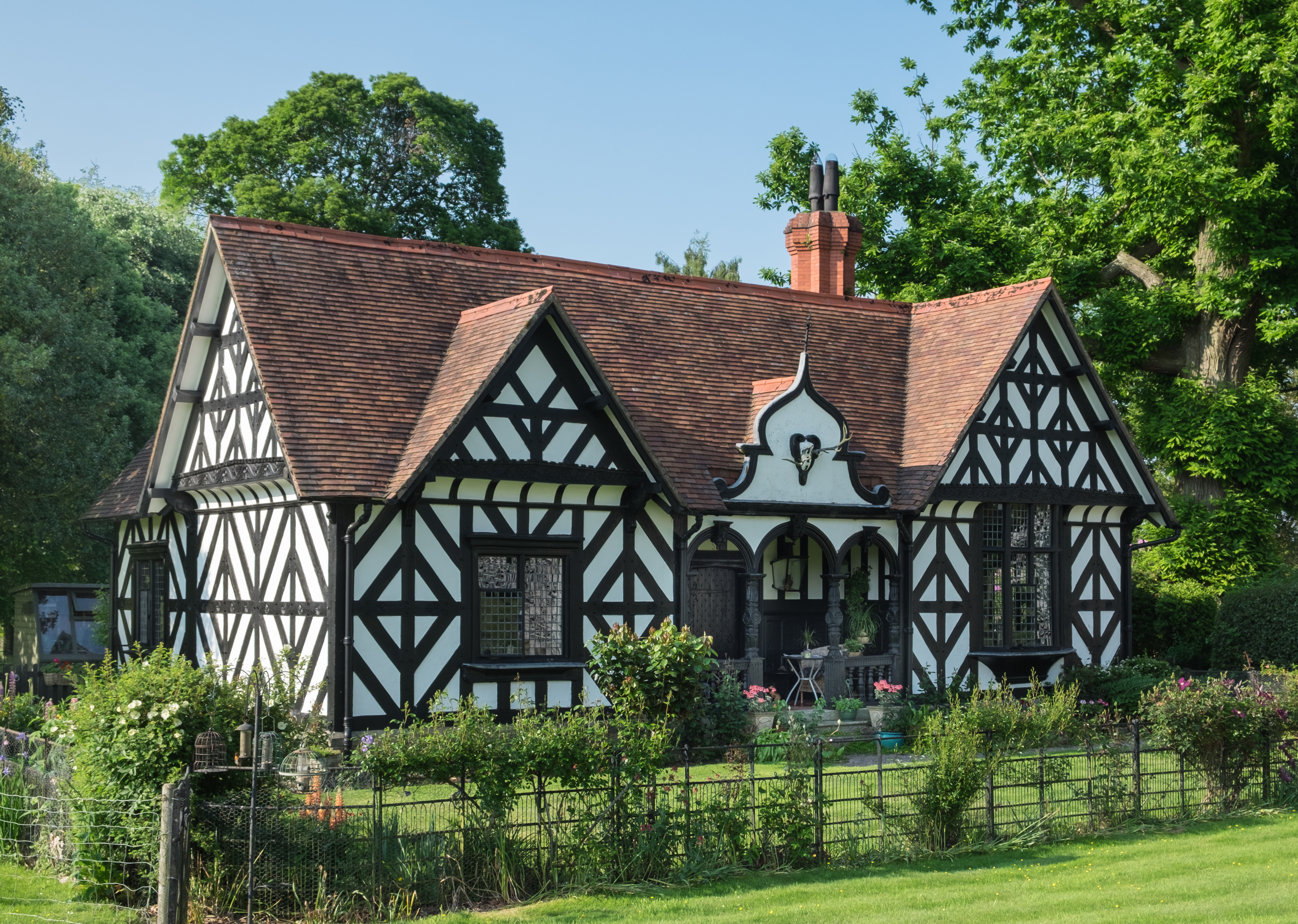 Llwyn-y-cil Lodge, Chirk