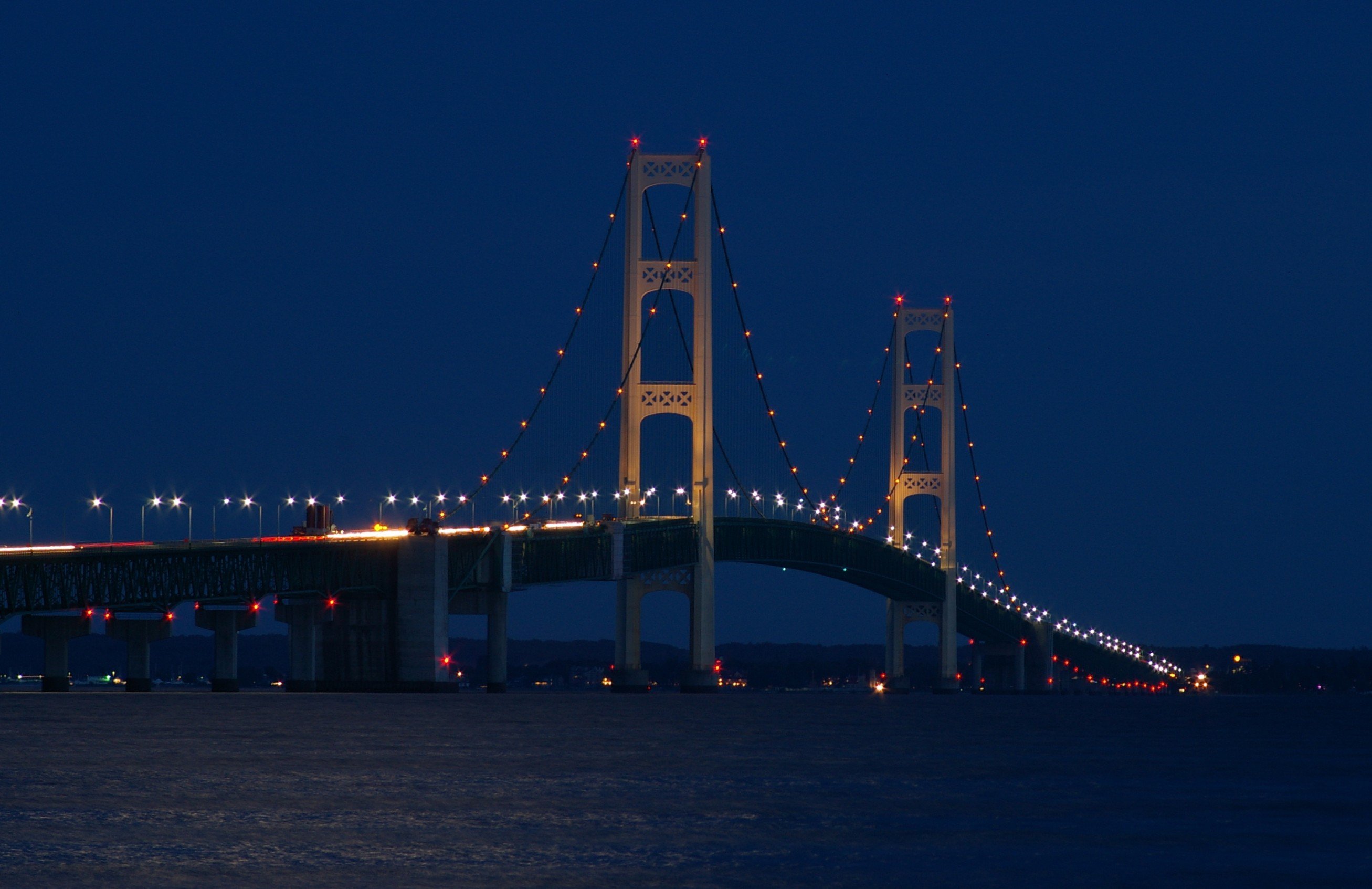 Mackinaw bridge at night
