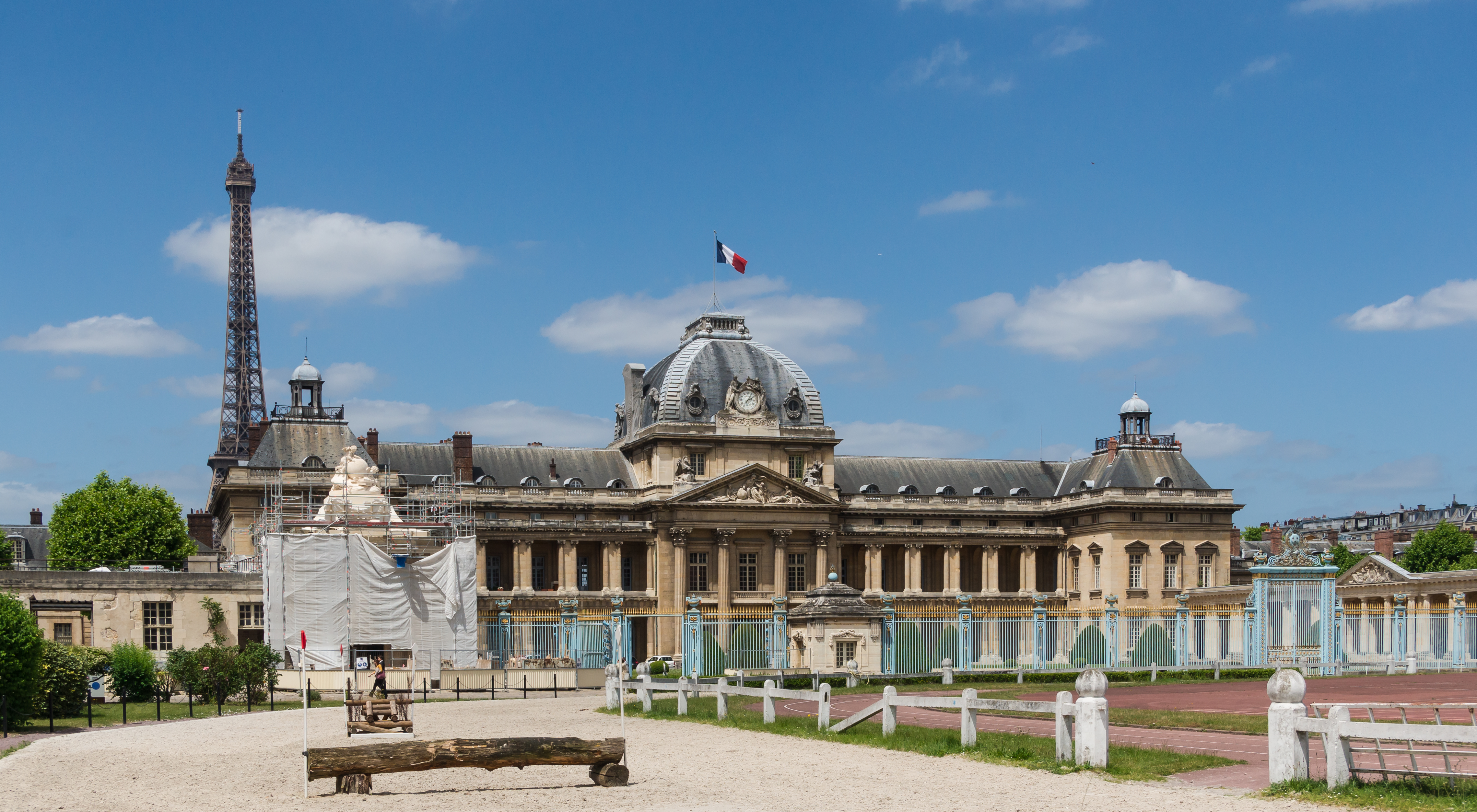 Main building Ecole Militaire from inside Paris