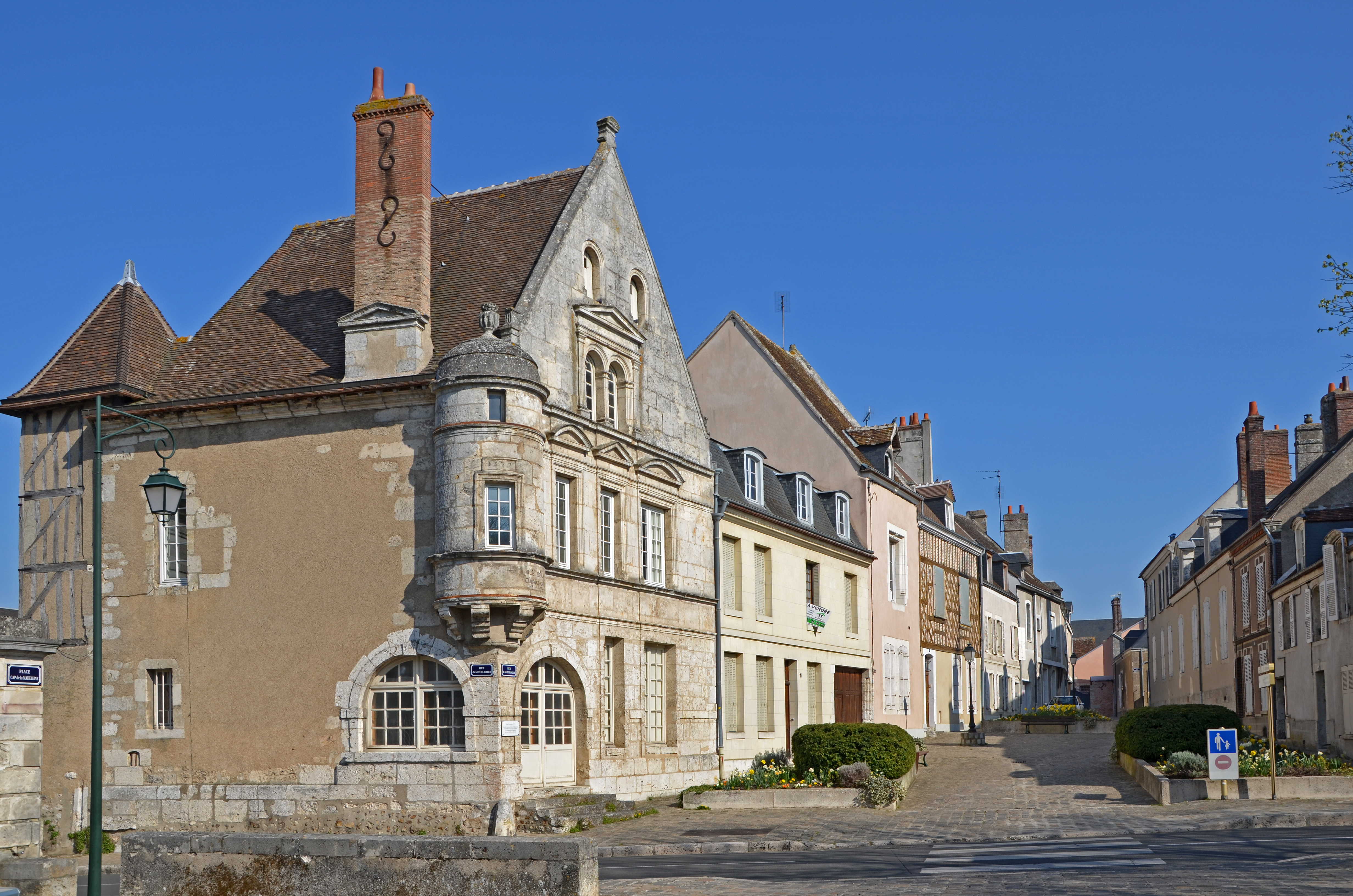 Maison-16eme-siecle-a-Chateaudun-DSC 0089
