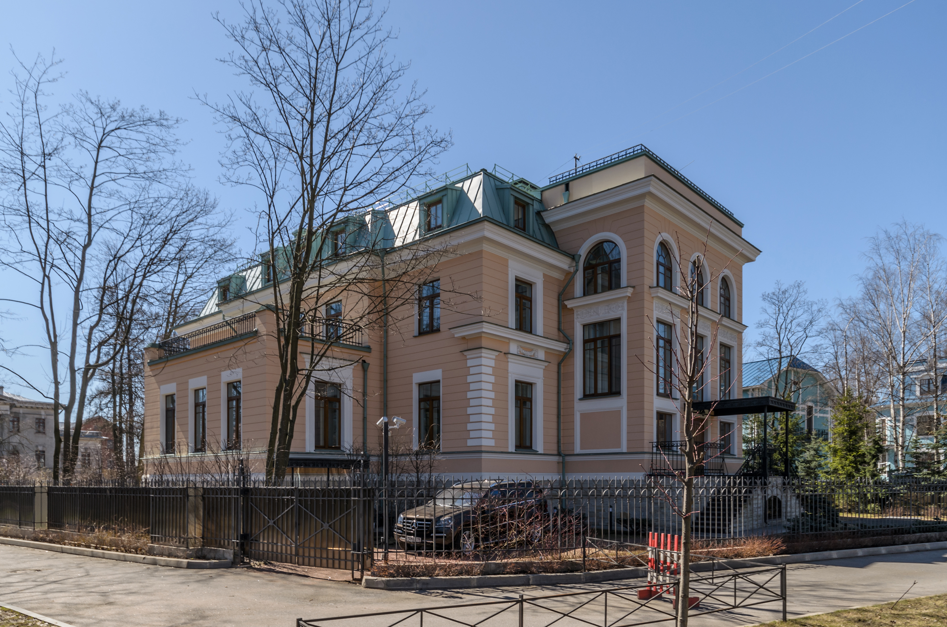 Malaya Nevka Embankment SPB 4