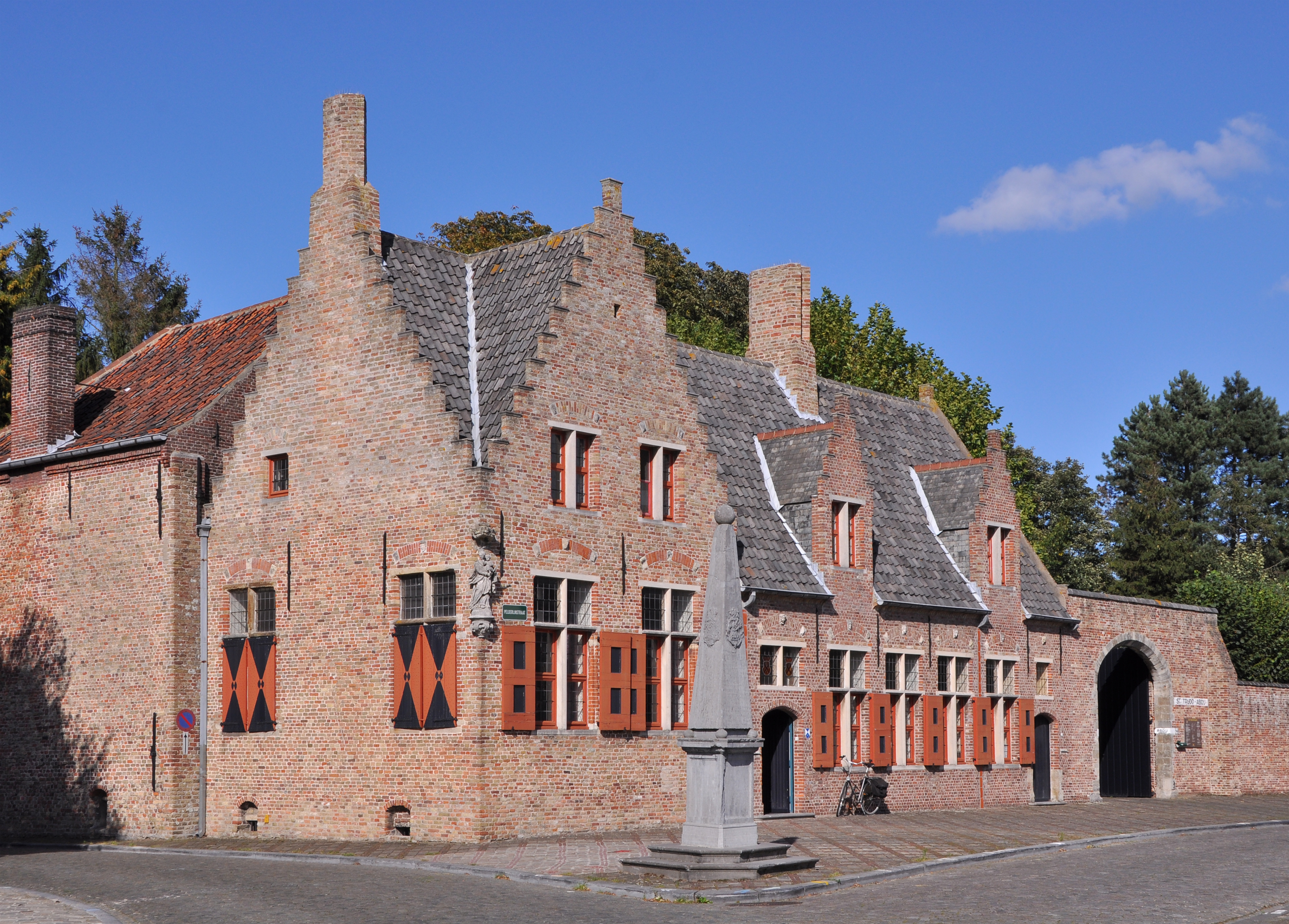 Male Hoge Huis R01