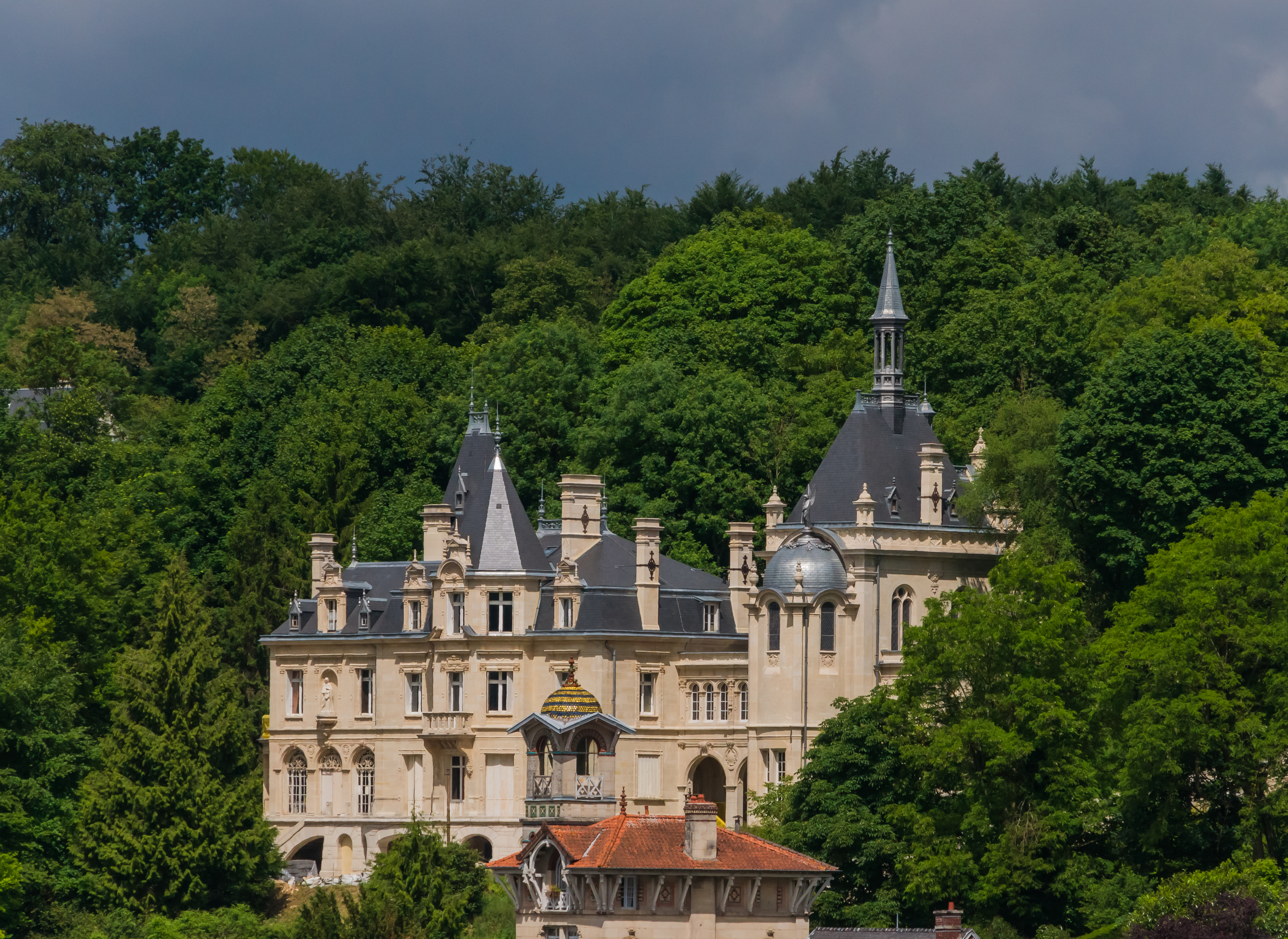 Manoir vu du Château de Pierrefonds Oise