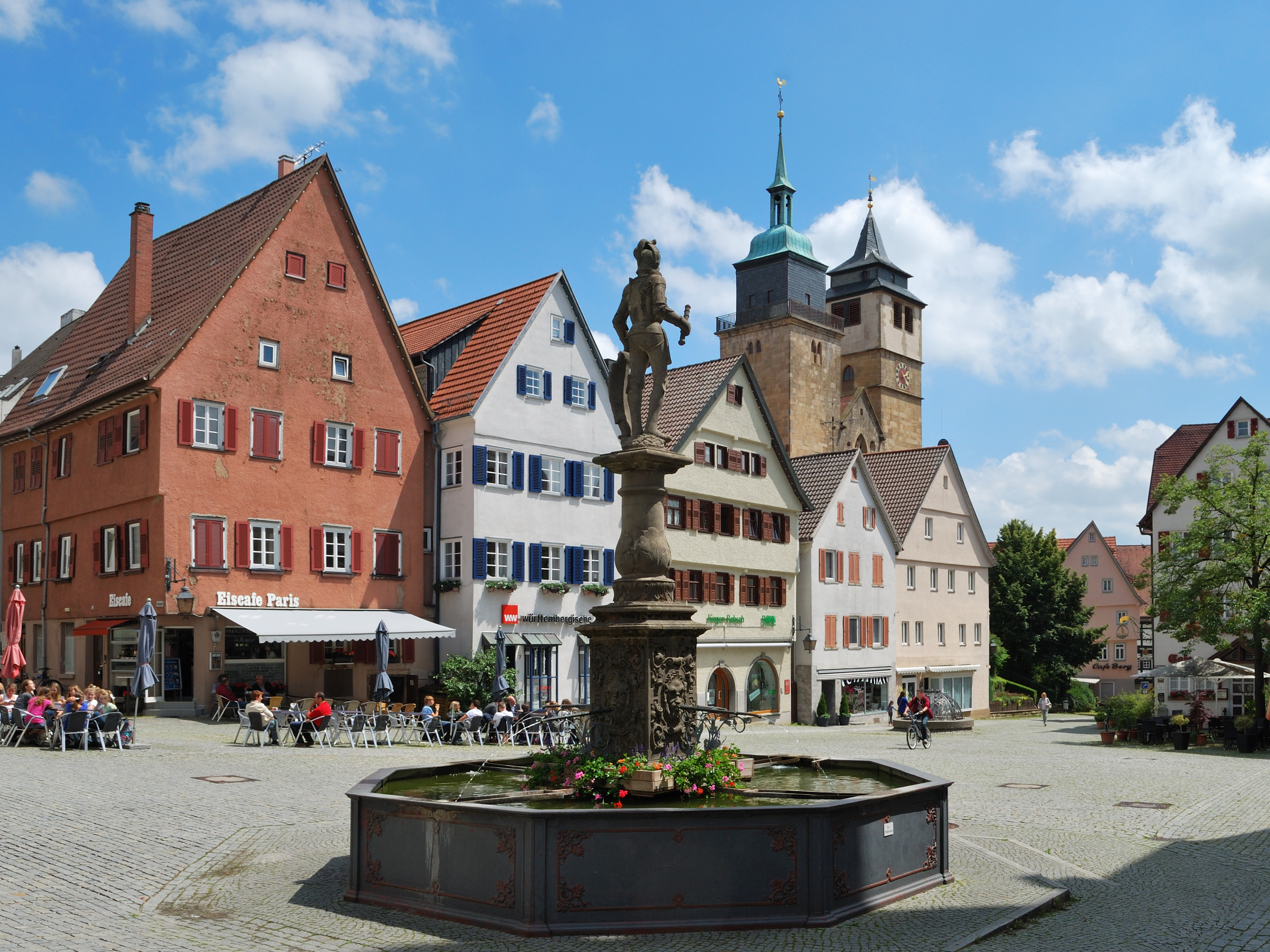 Markgröningen Marktplatz mit Brunnen