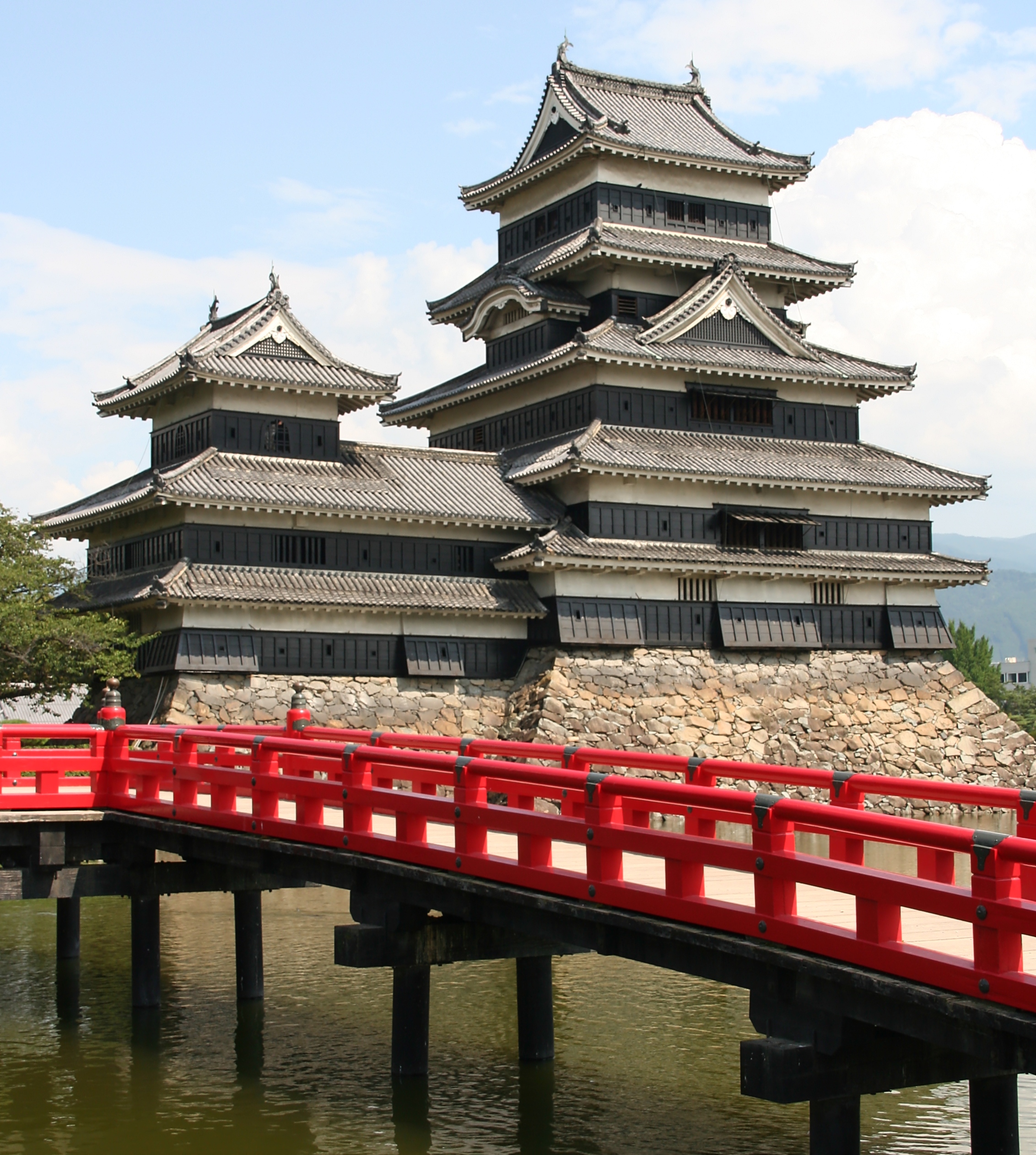 MatsumotoCastleTower