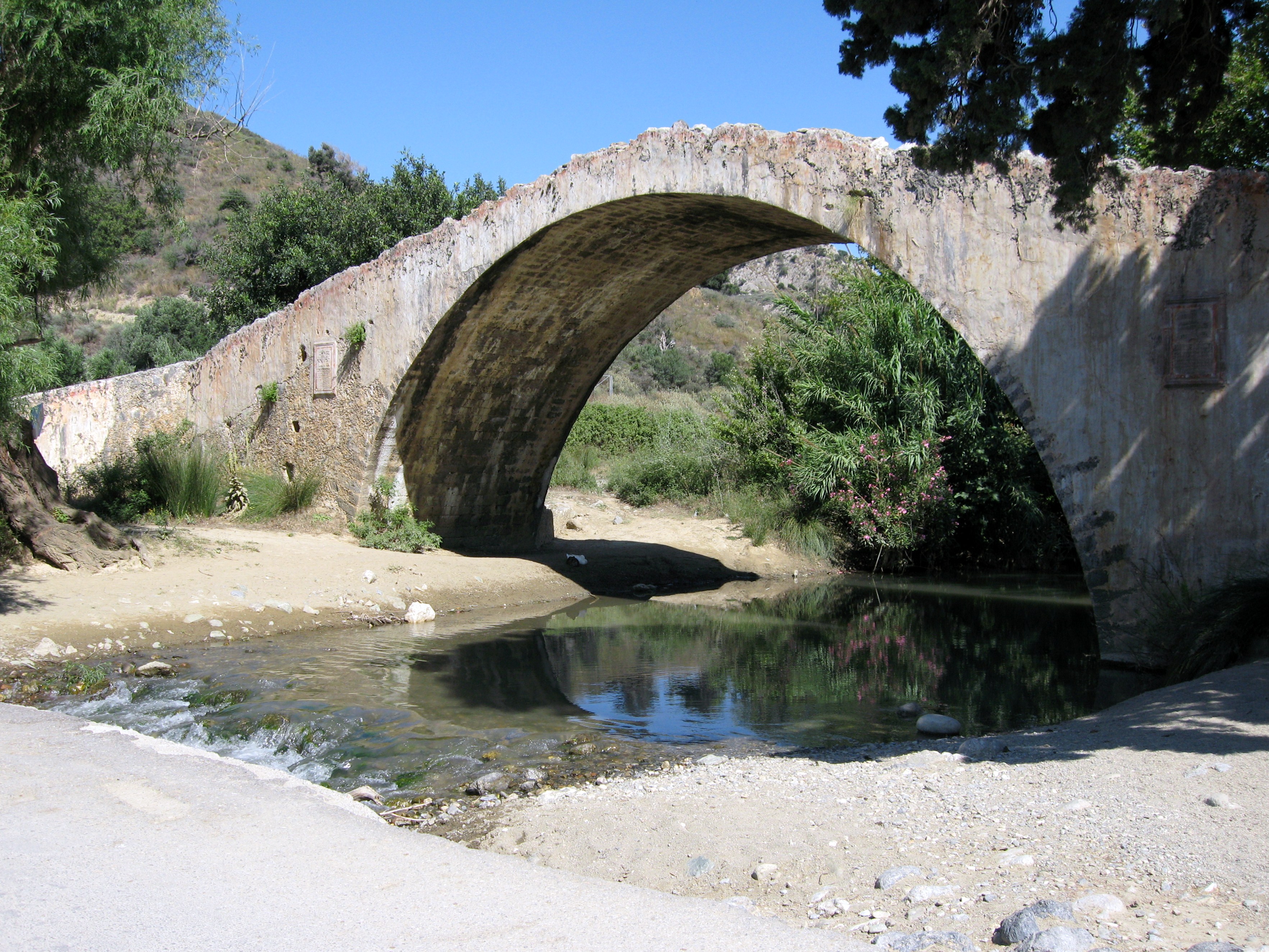 Megalopotamos Brücke 01