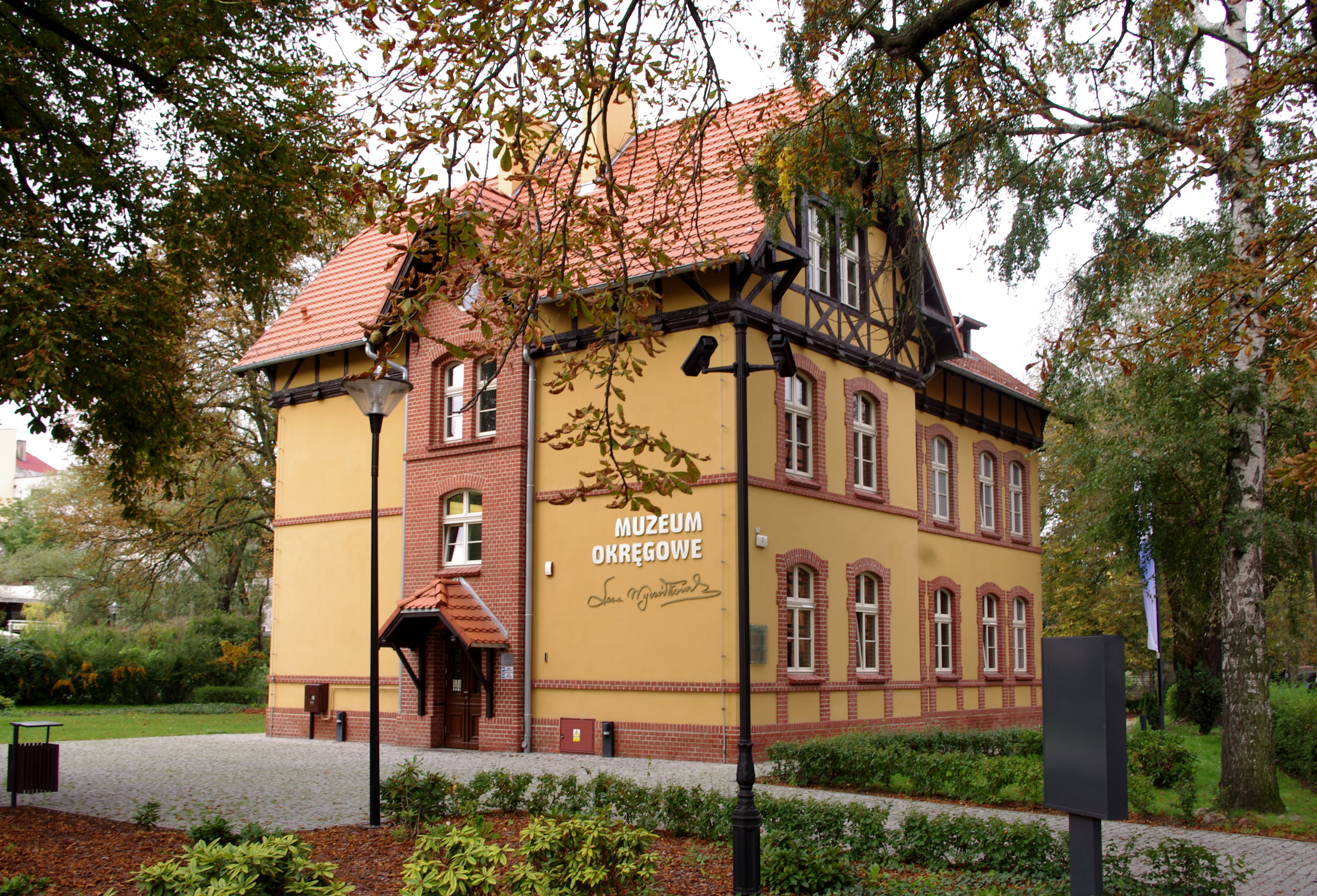 Mennica 7 budynek muzeum
