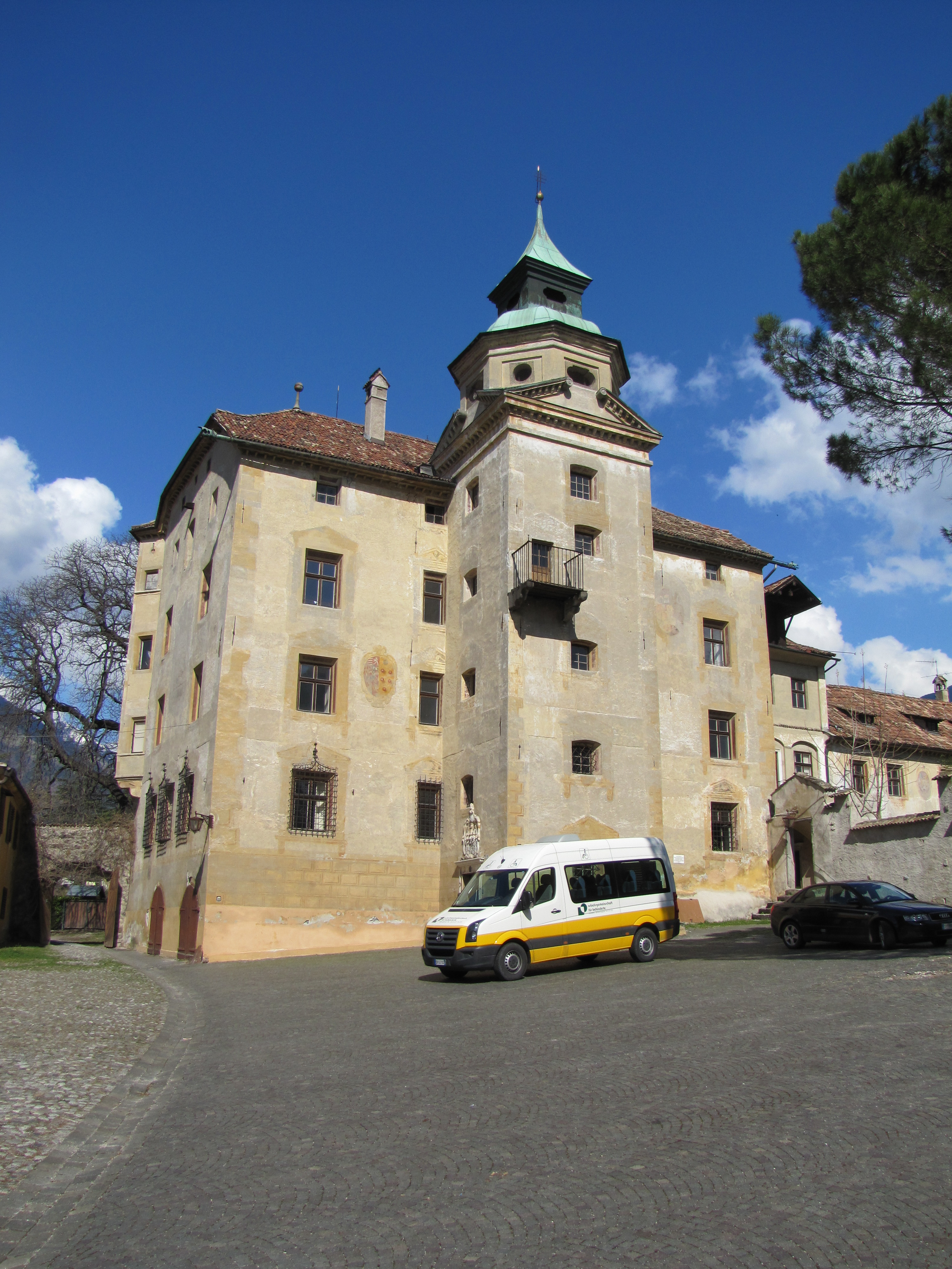 Meran Castle Winkel 2