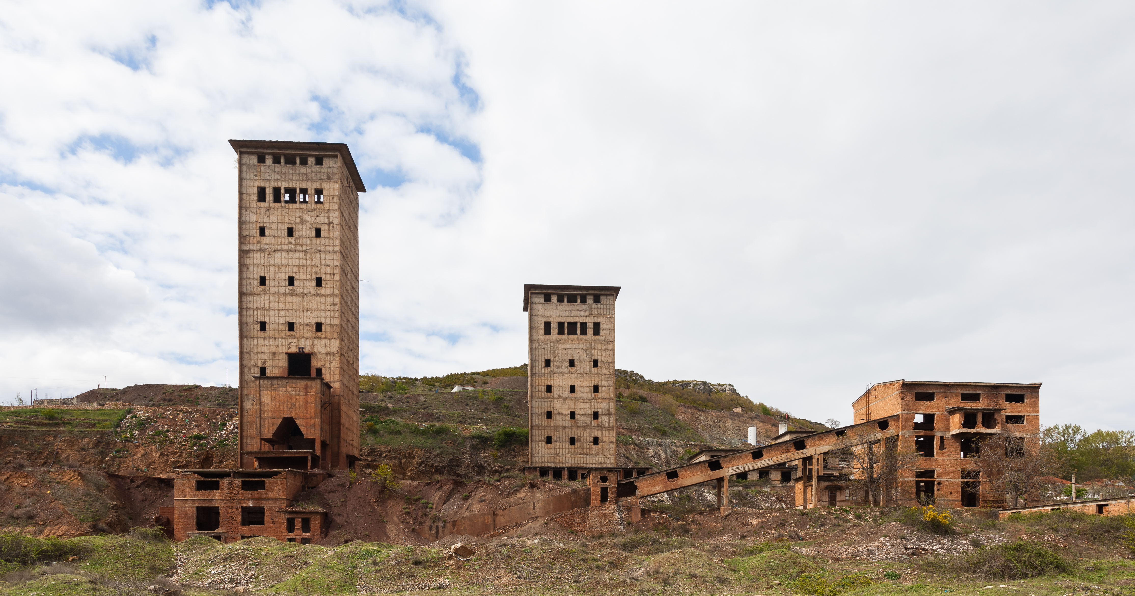 Mina de cromo abandonada, Perrenjas, Albania, 2014-04-17, DD 02