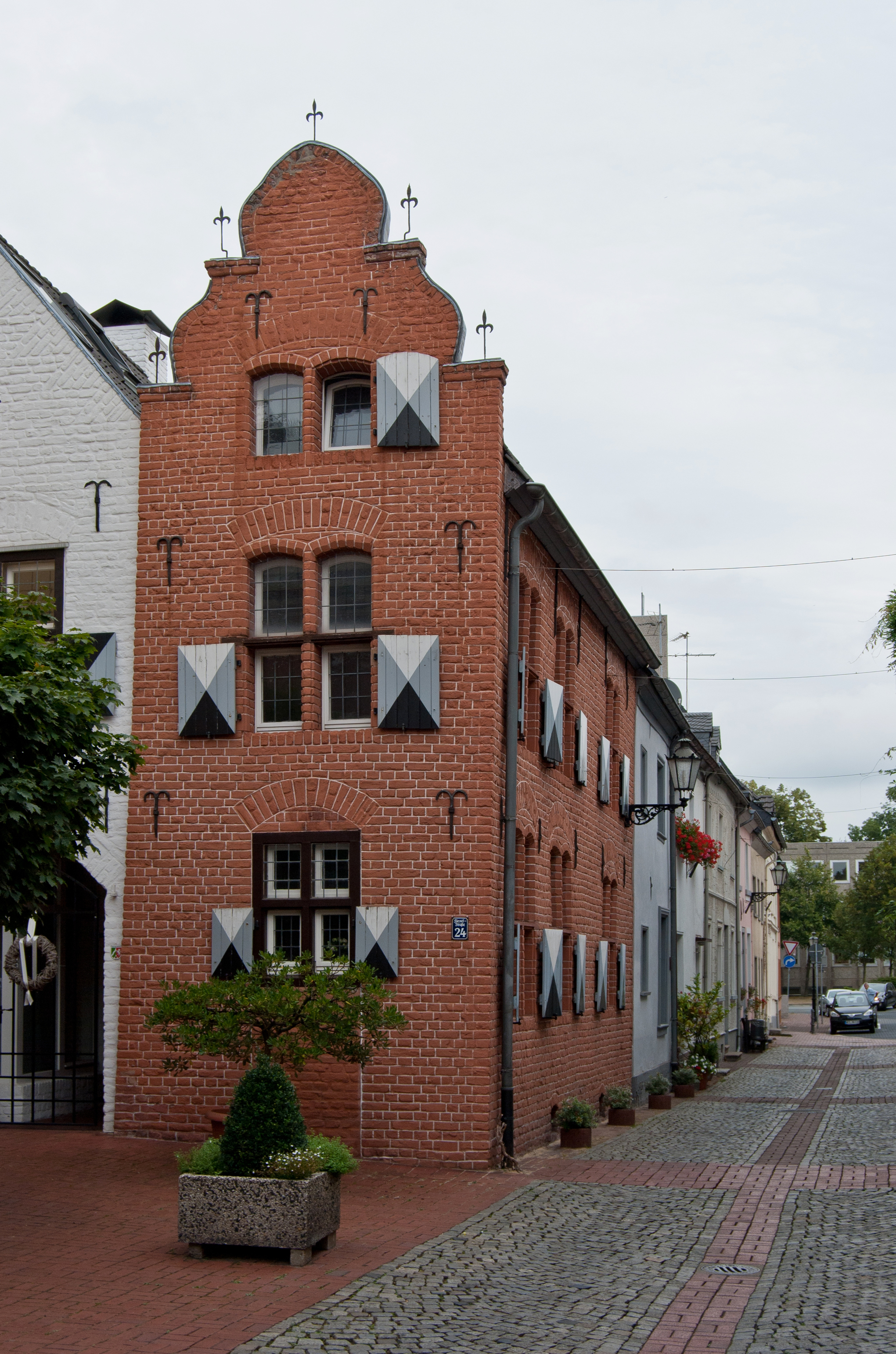 Moers, Klompenwinkel, 2012-06 CN-01