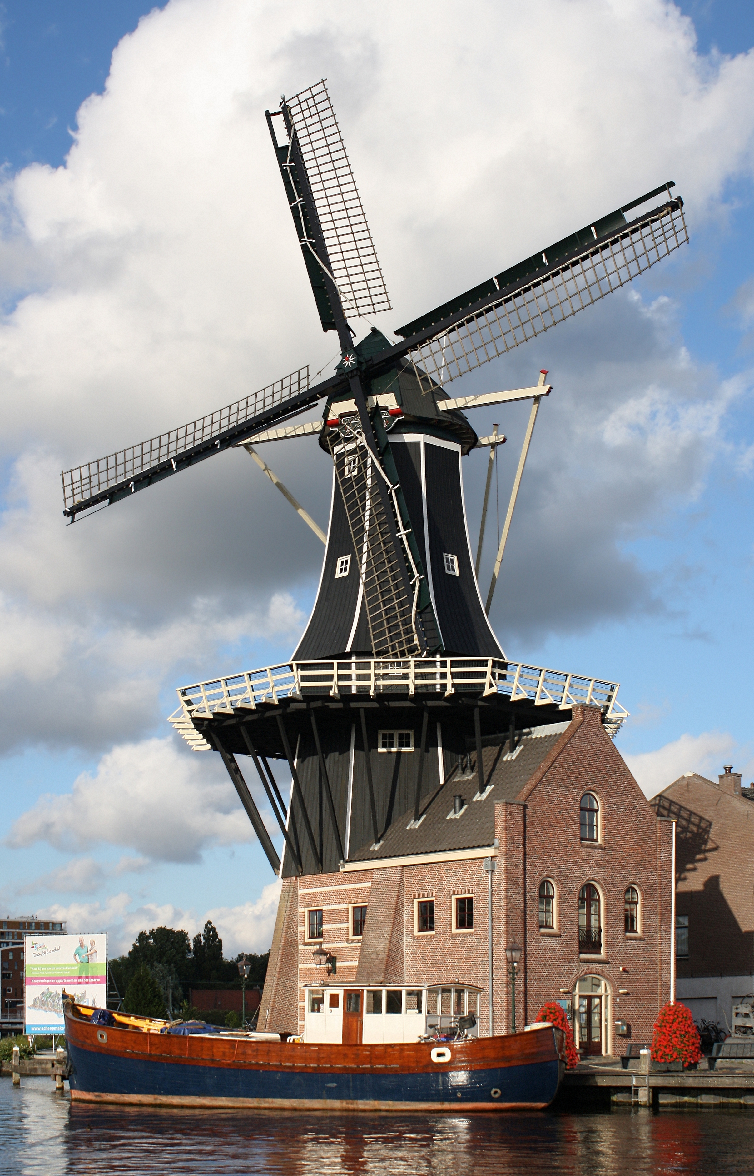 Molen De Adriaan (Haarlem)