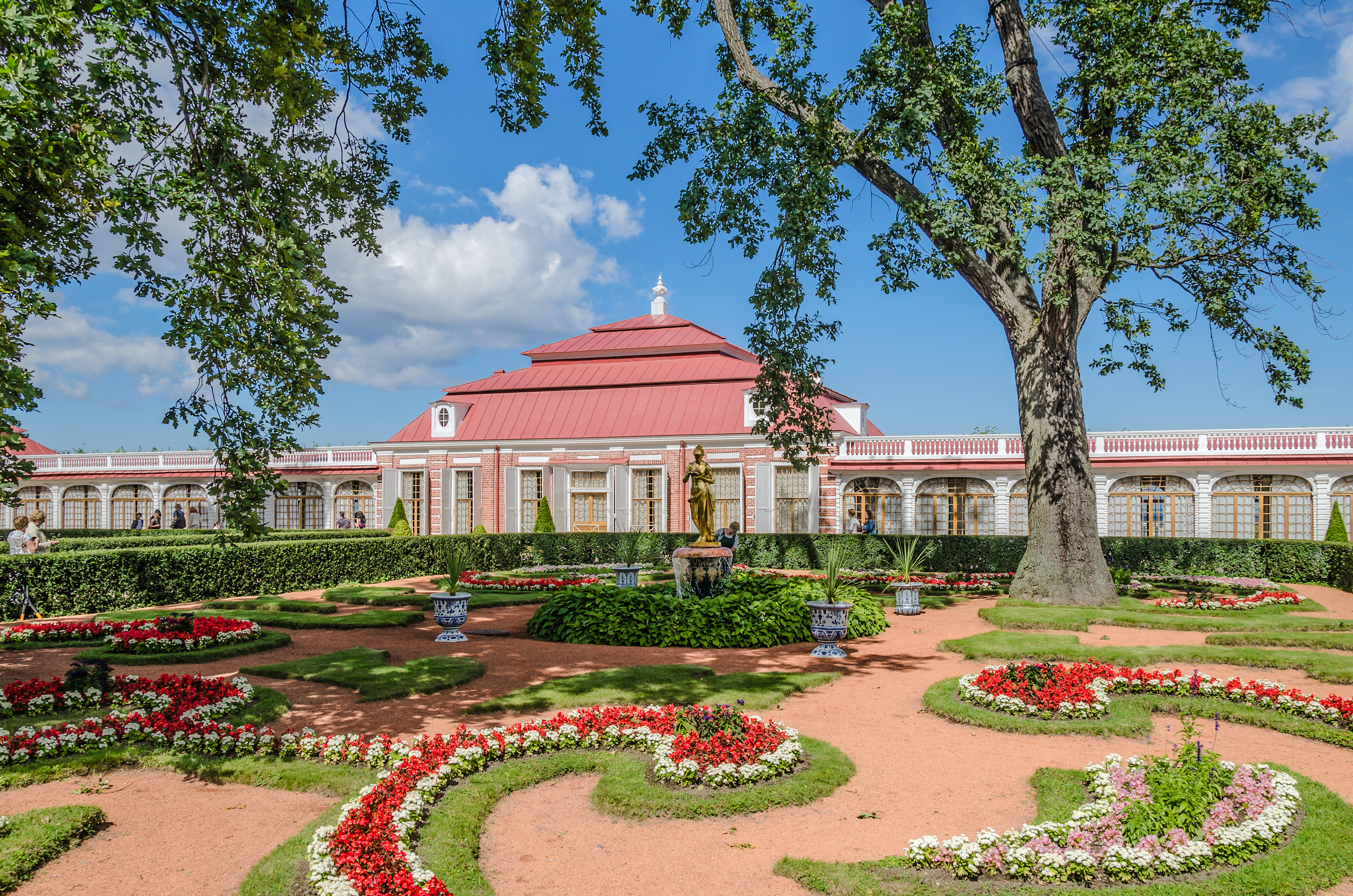 Monplaisir garden in the Lower Park of Peterhof 02